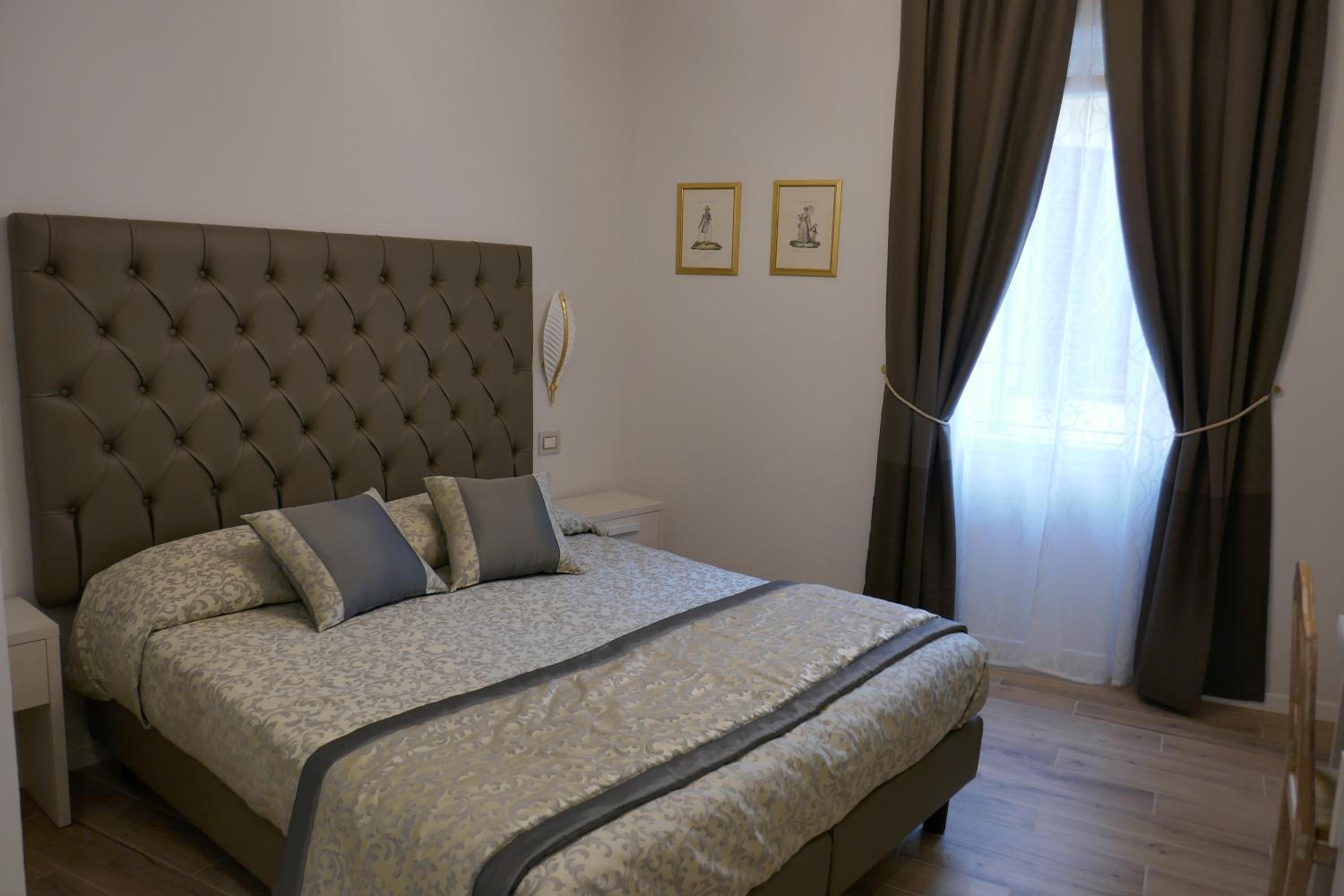 Deluxe Double or Twin Room photo 3