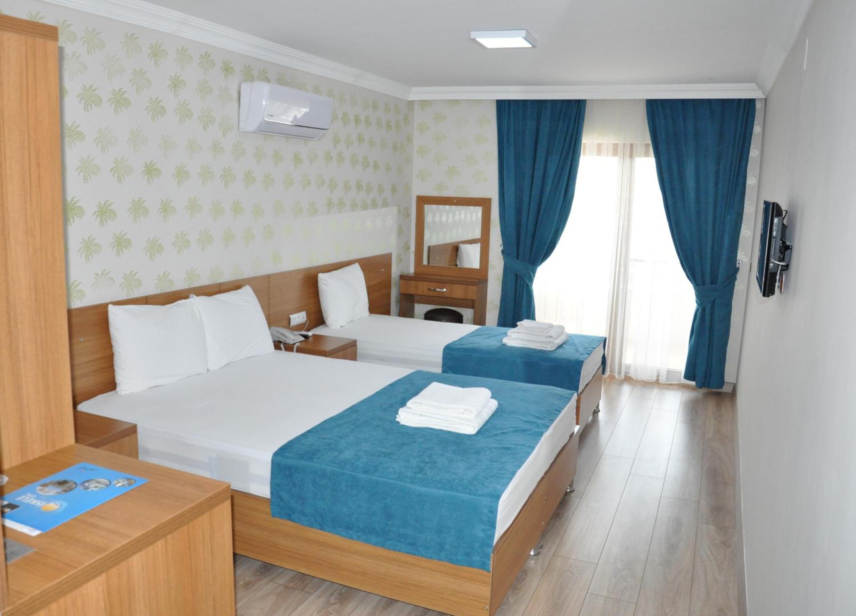 Triple Room with Balcony photo 1
