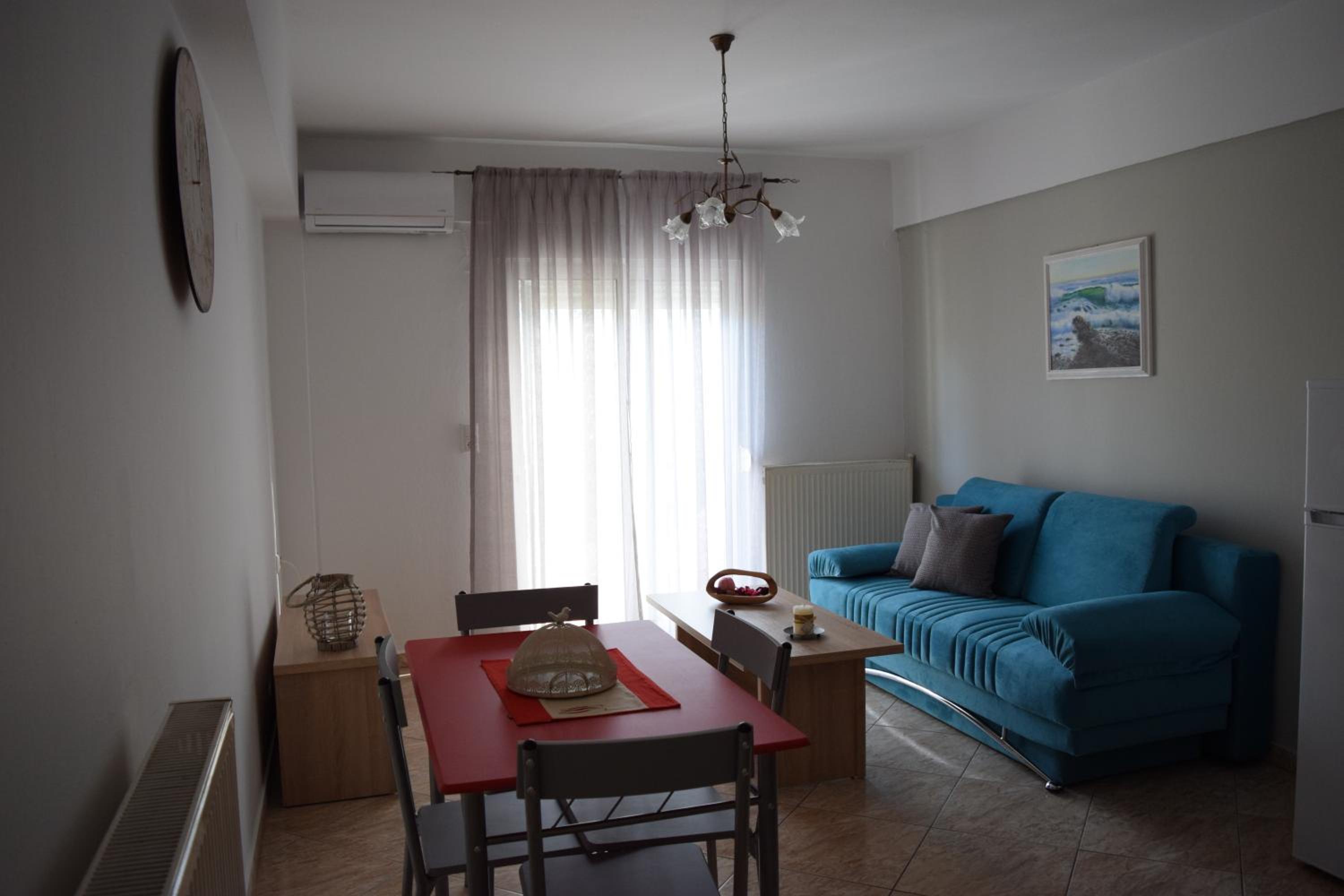 Apartment with Mountain View photo 2