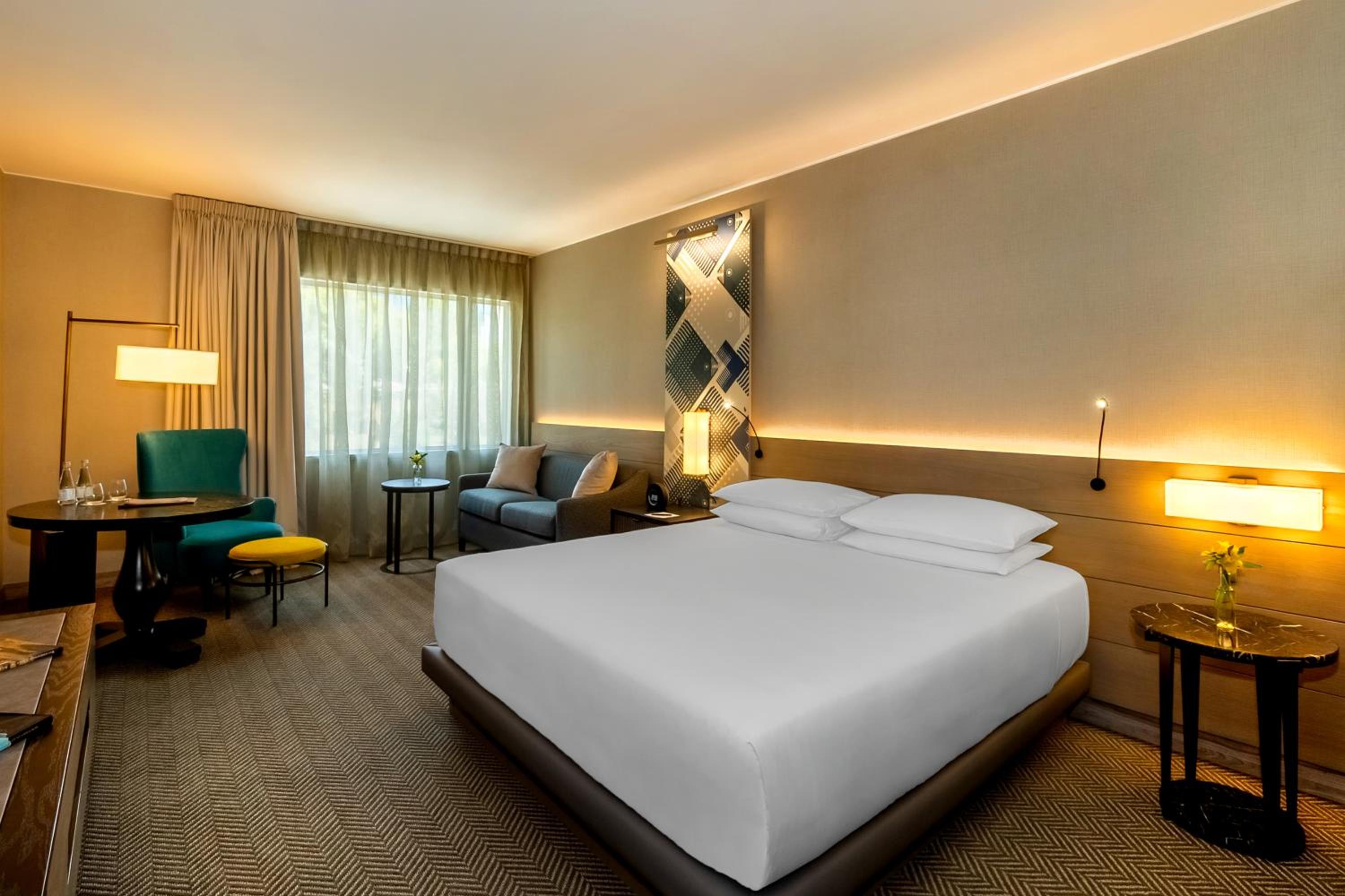 Premium King Room