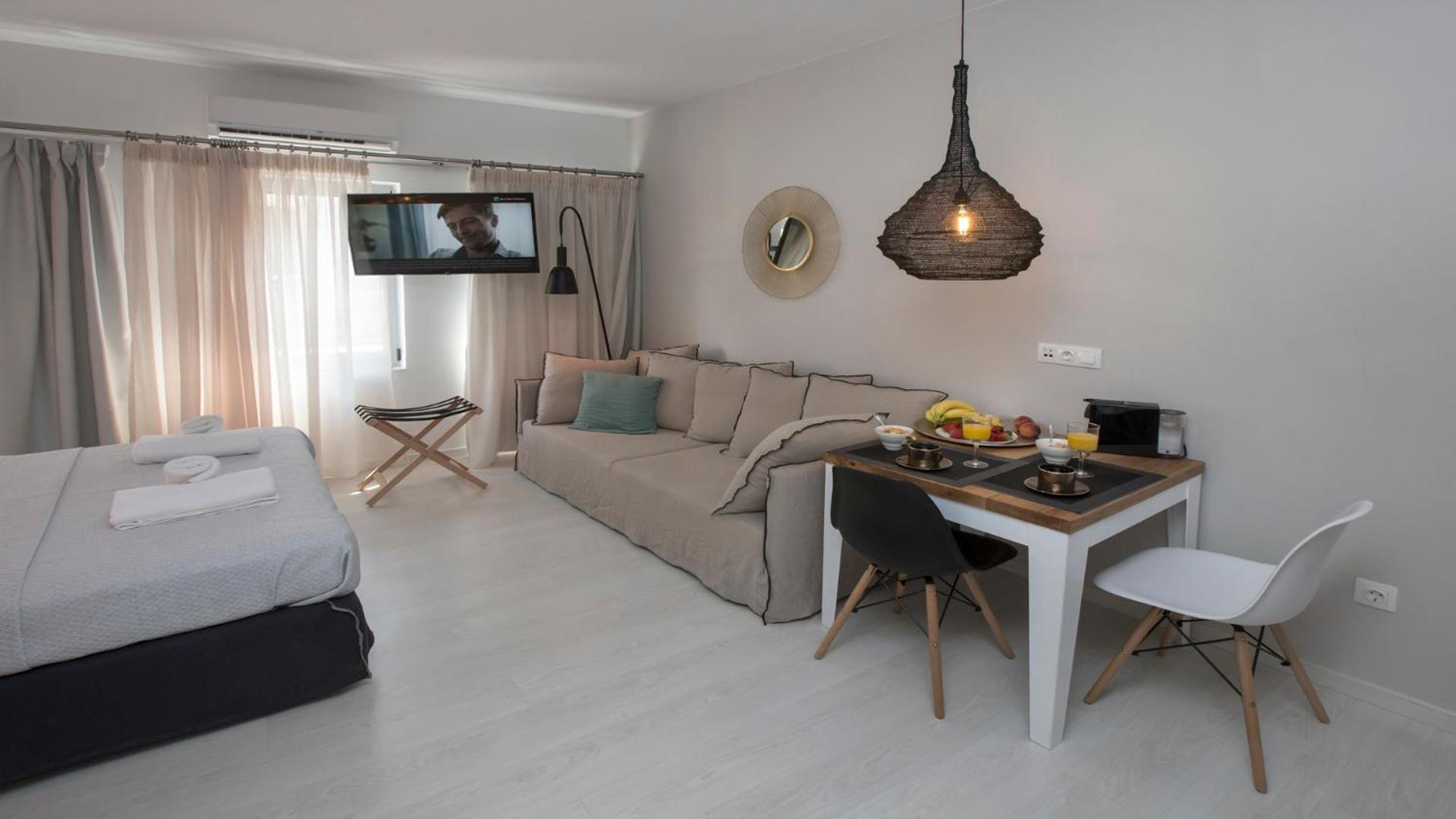 Apartment photo 2