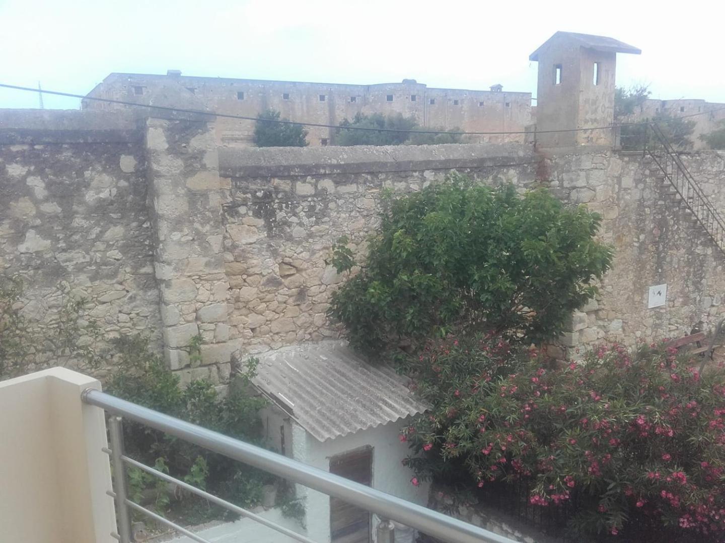 Triple Room with View - Photo 9
