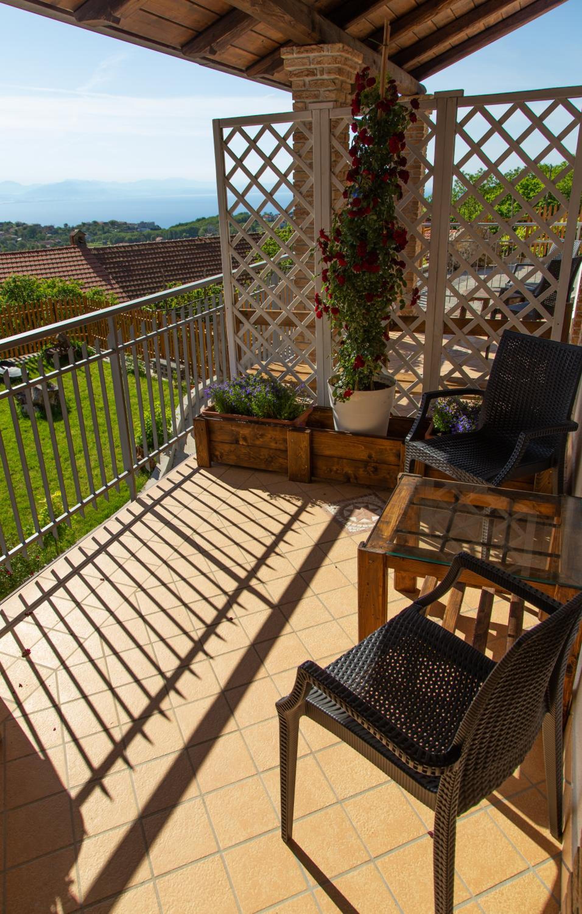Deluxe Double Room with Balcony and Sea View photo 2