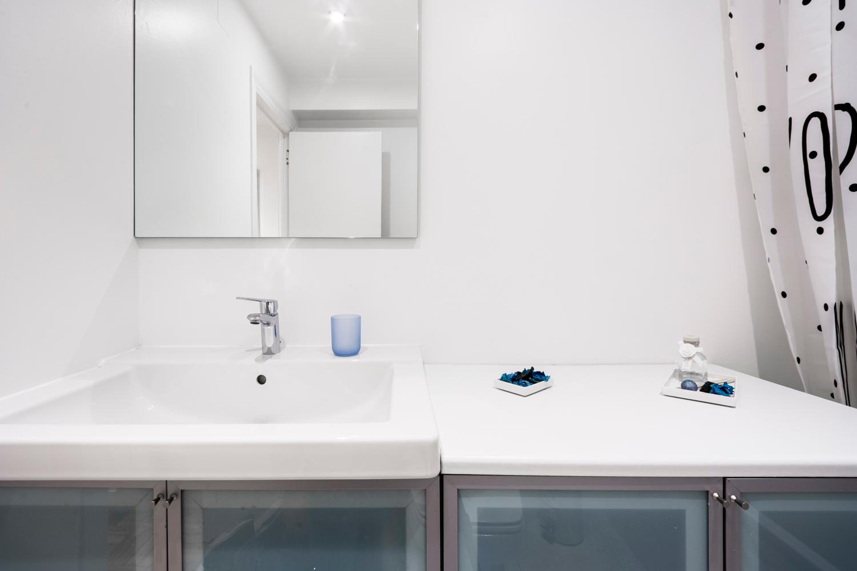 Apartment photo 2
