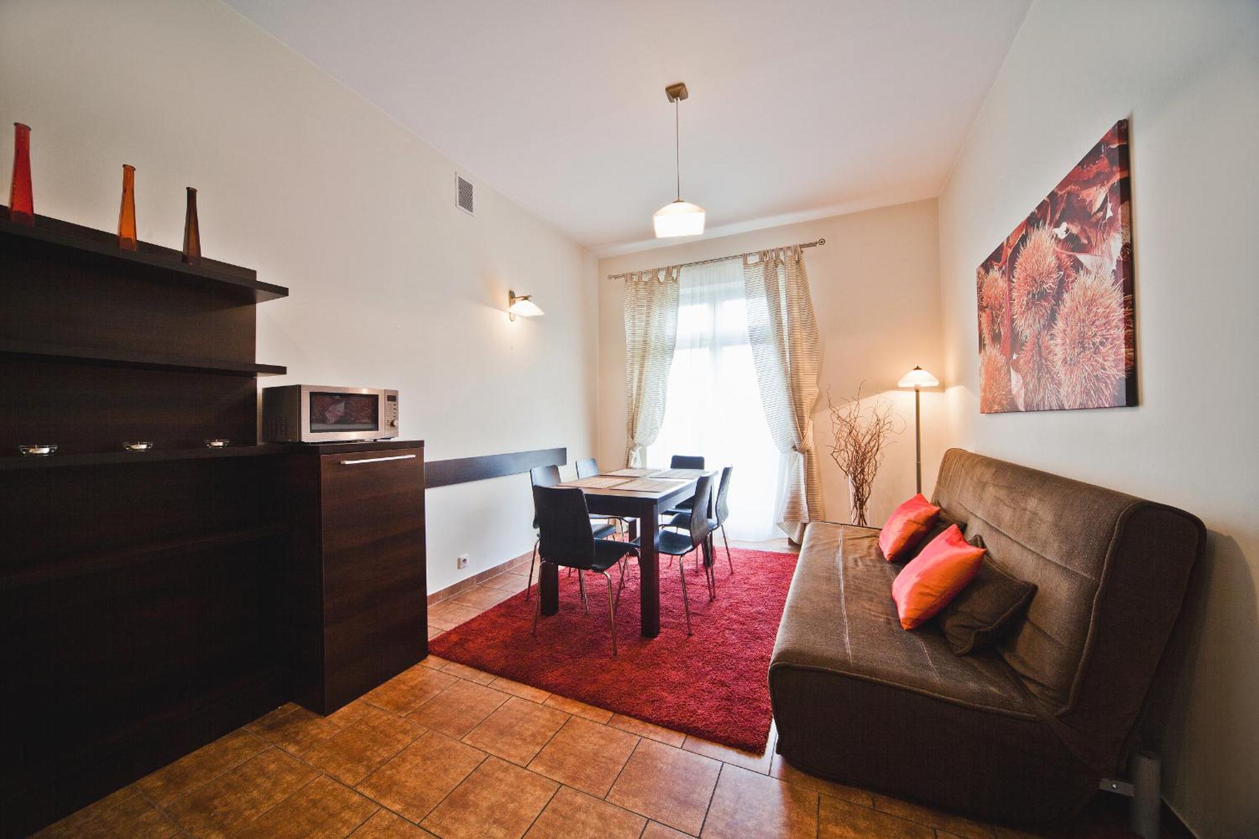 Two-Bedroom Apartment (8 Adults)