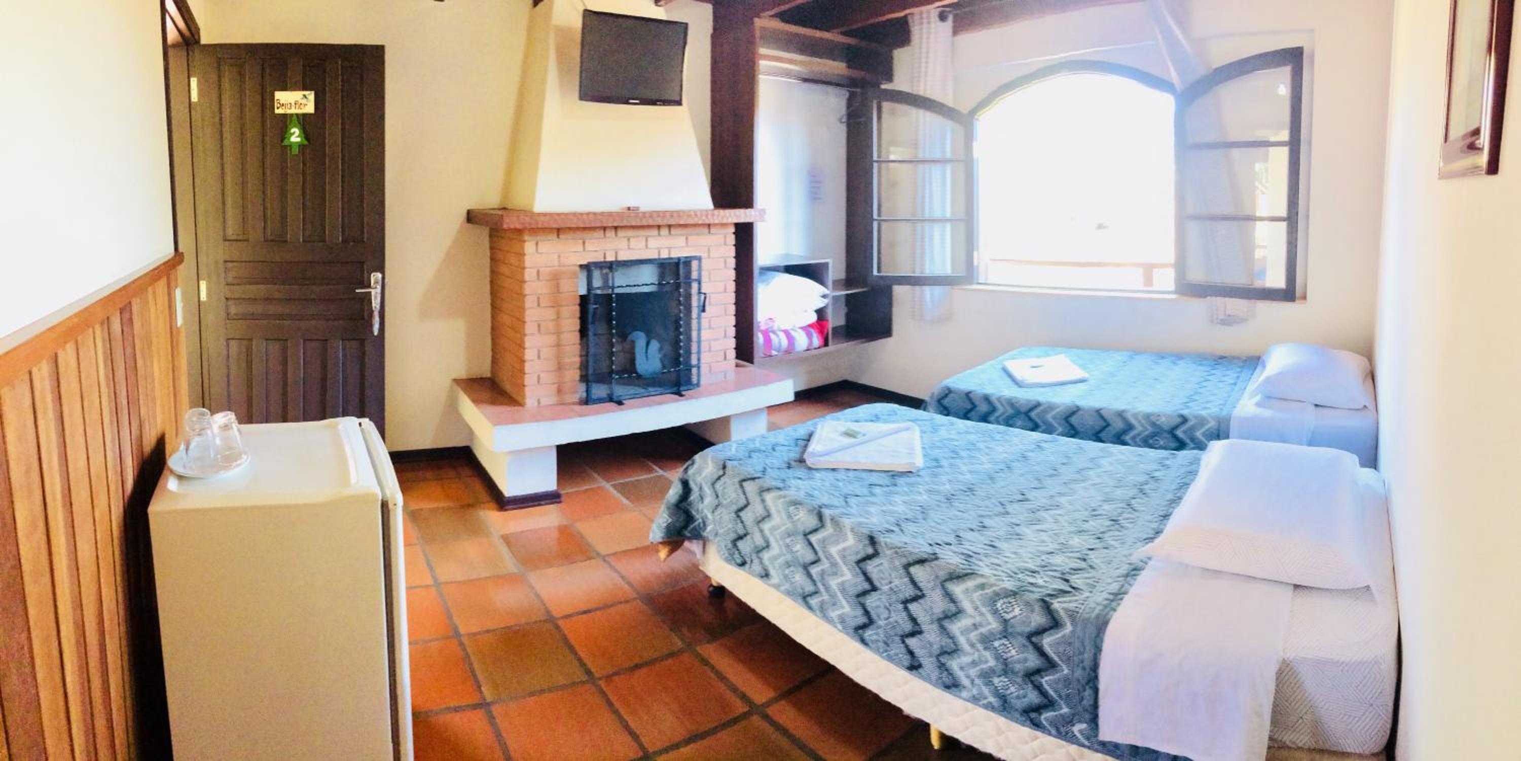 Family Double Room - Photo 8