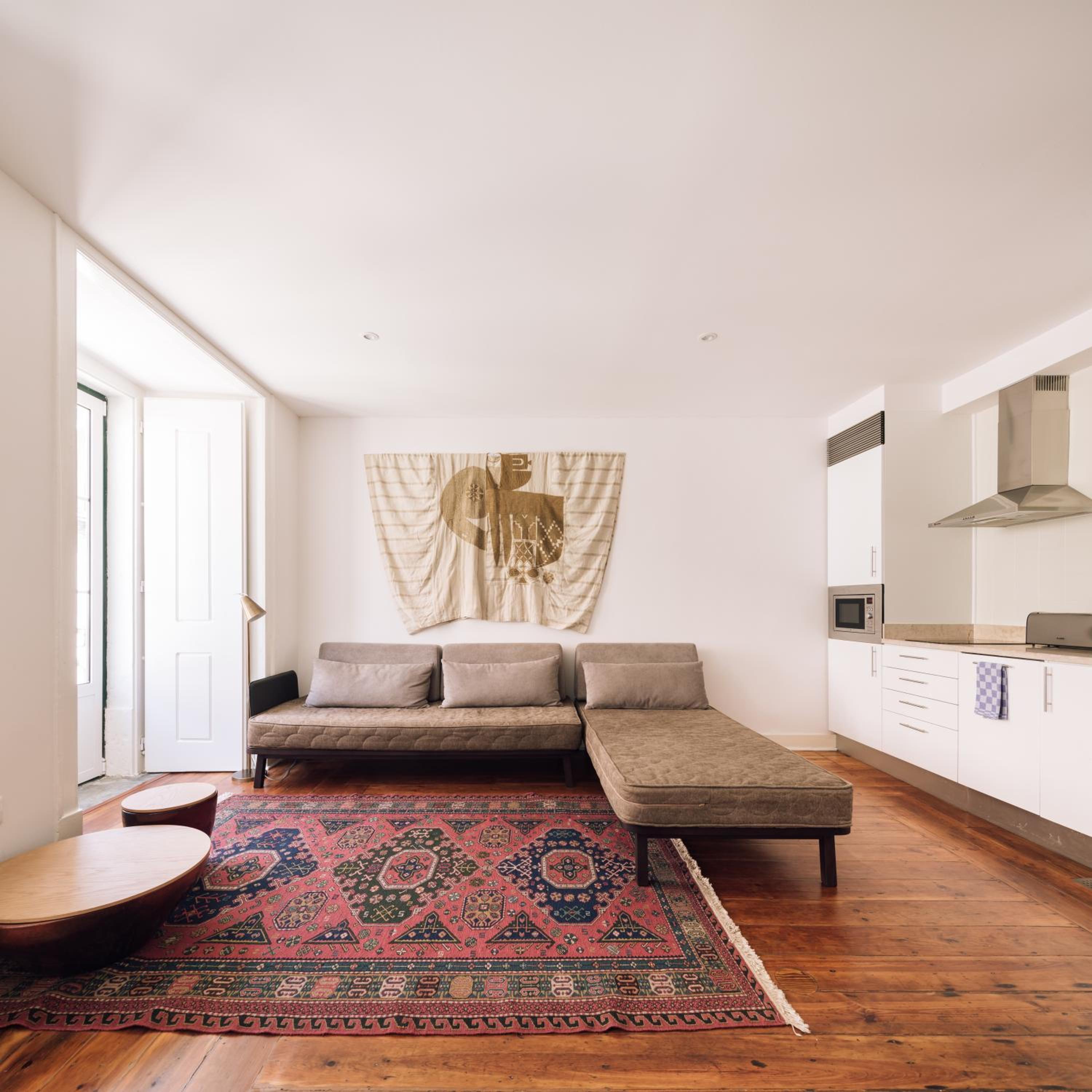 One-Bedroom Apartment photo 1
