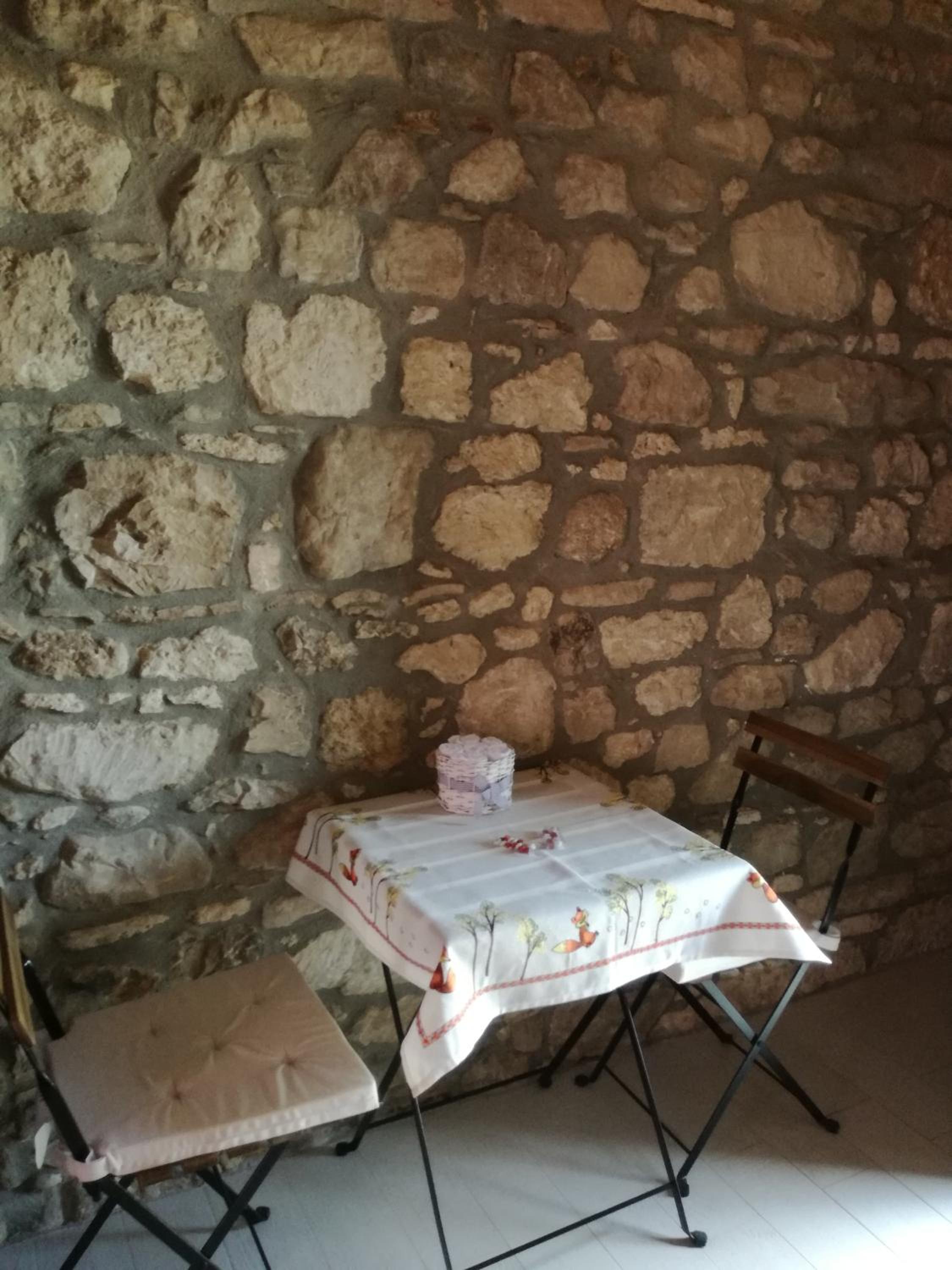 Double Room with Private Bathroom - Photo 2