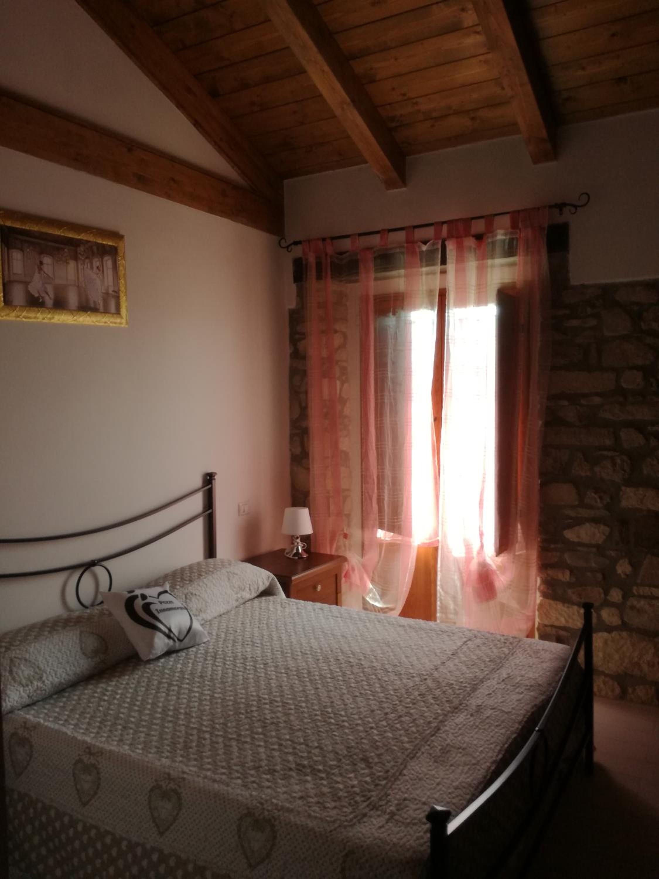 Double Room with Private Bathroom - Photo 5