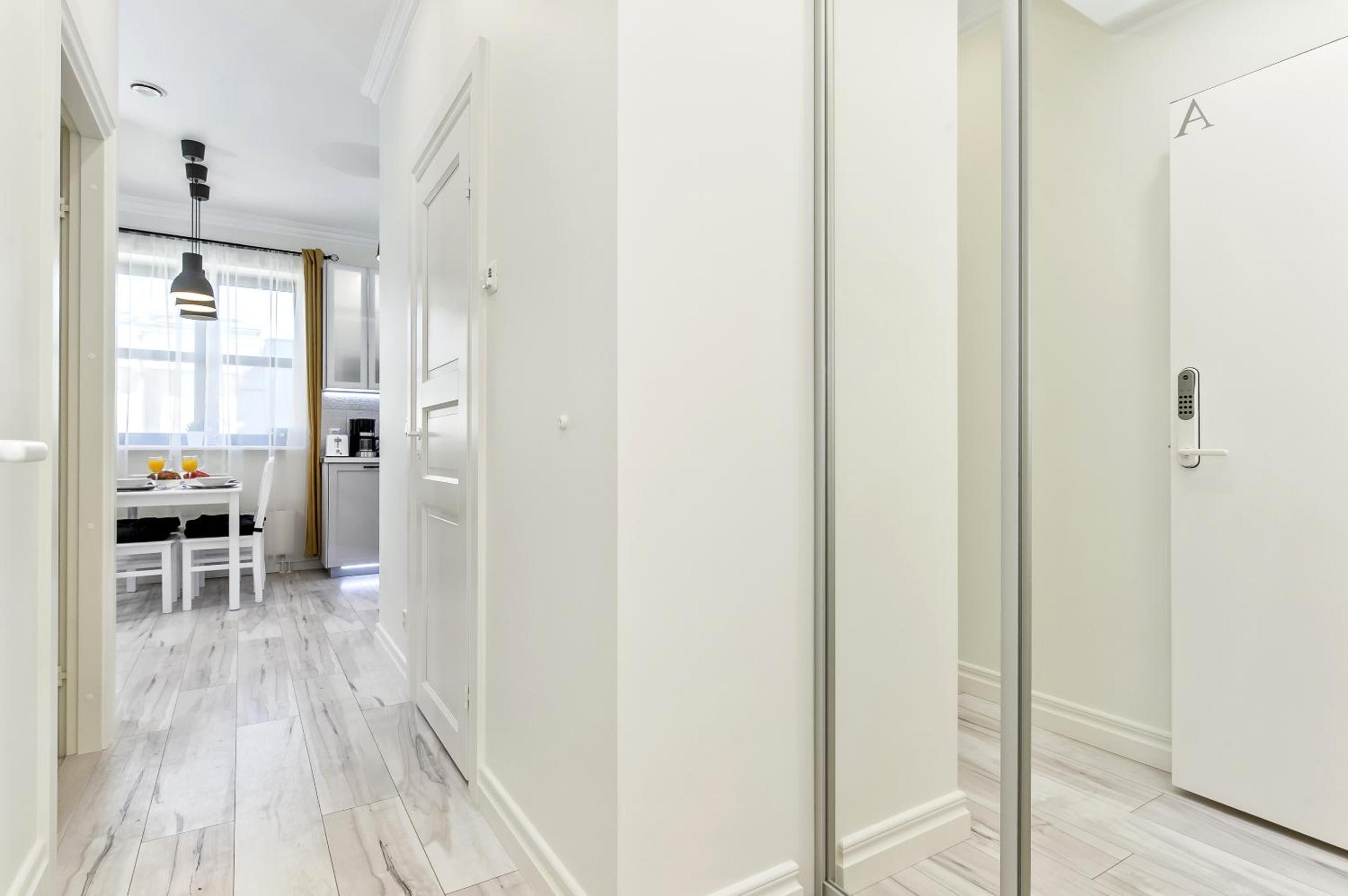 One-Bedroom Apartment - Photo 18