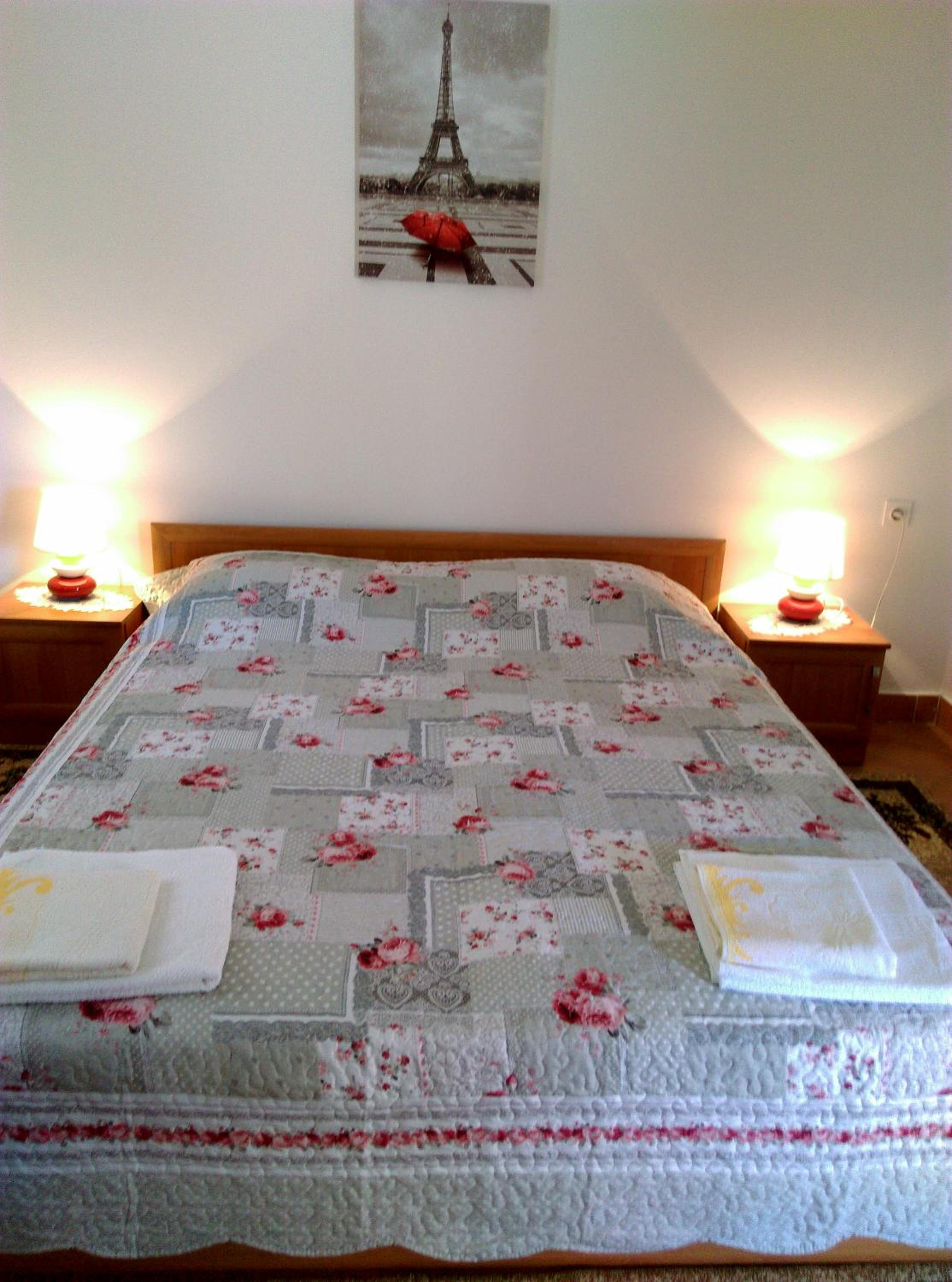 One-Bedroom Apartment photo 2