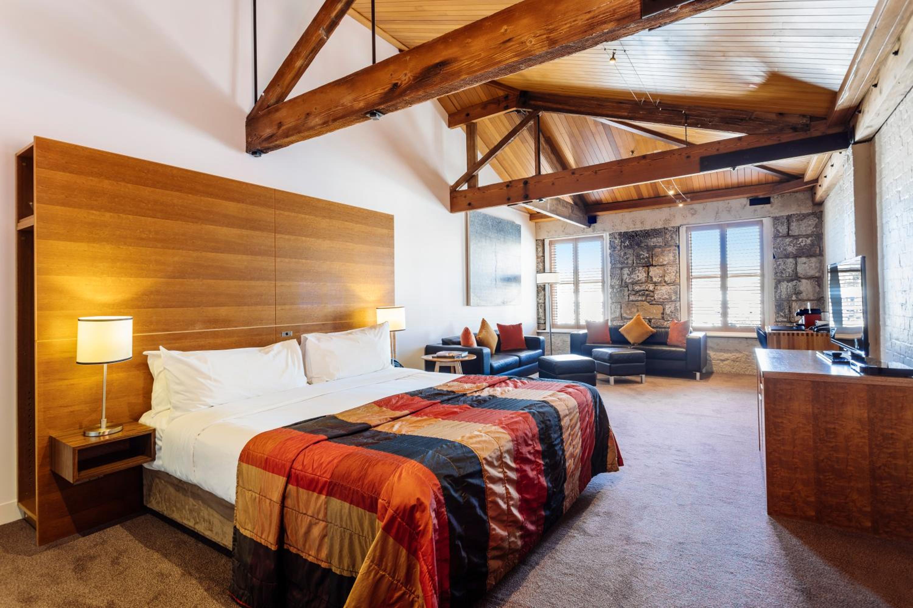 Deluxe Double Room with Harbor View - Photo 8