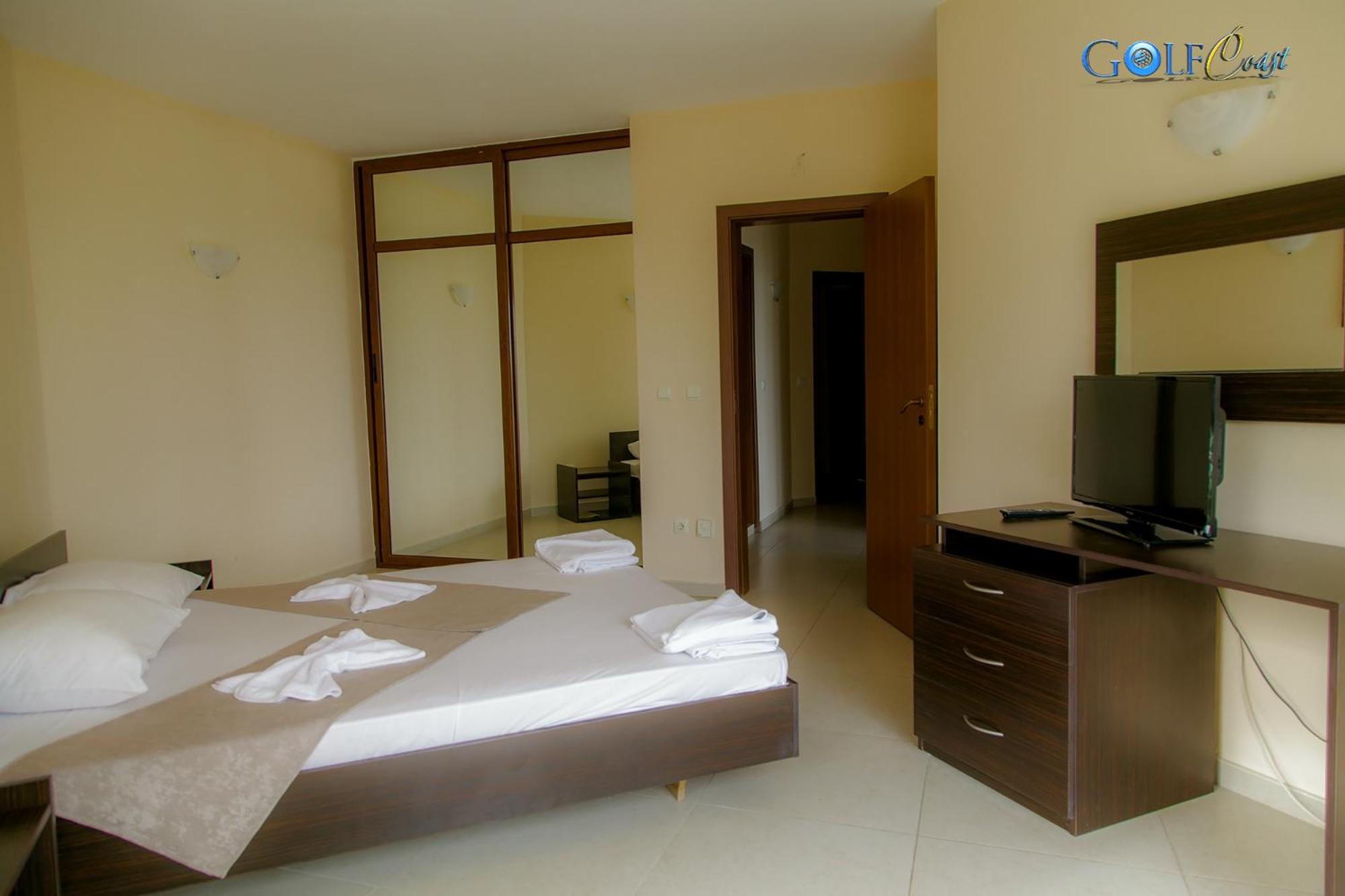 Two-Bedroom Apartment (5 Adults) photo 3