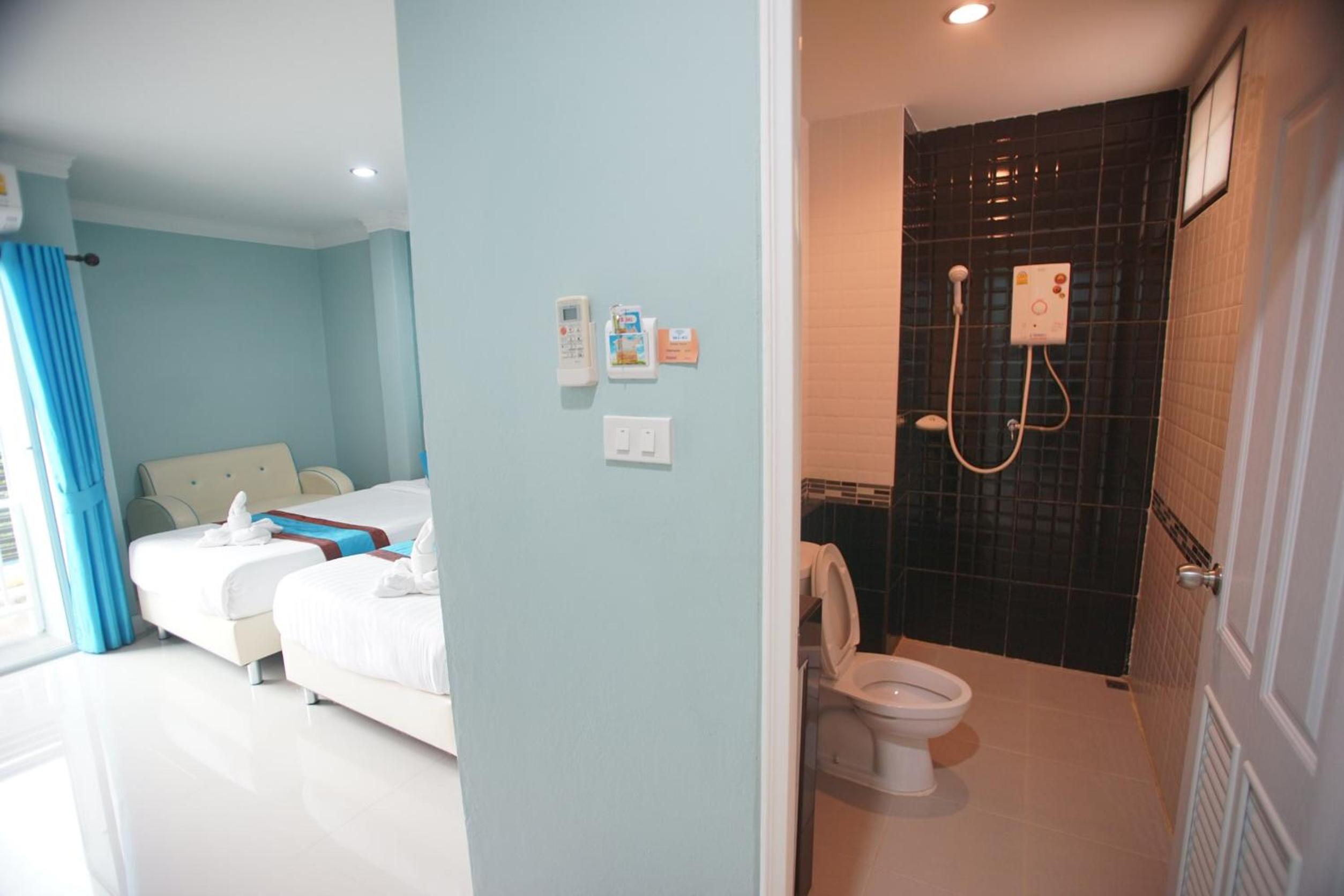 Standard Twin Room - Photo 3