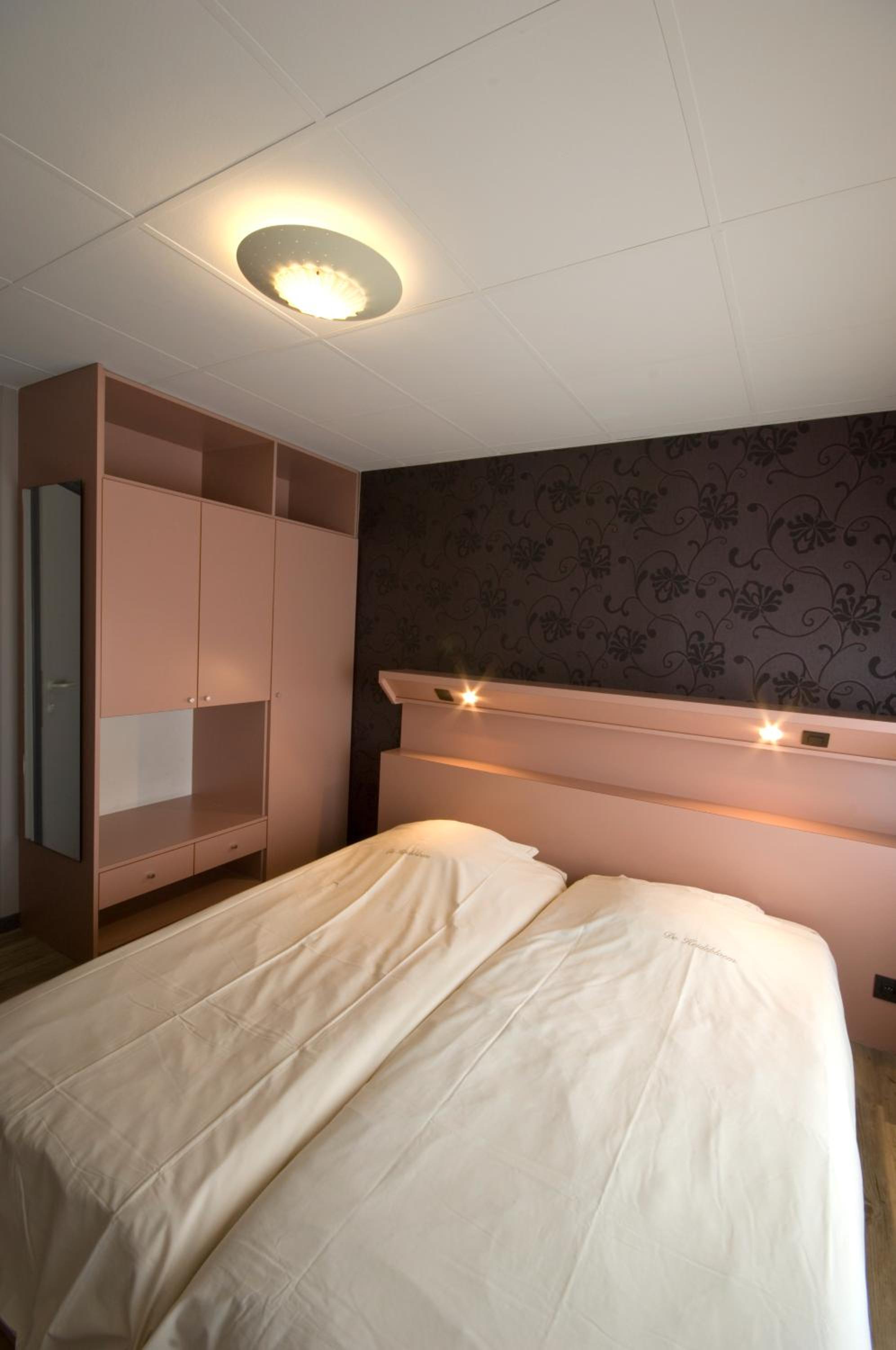 Standard Double or Twin Room photo 2
