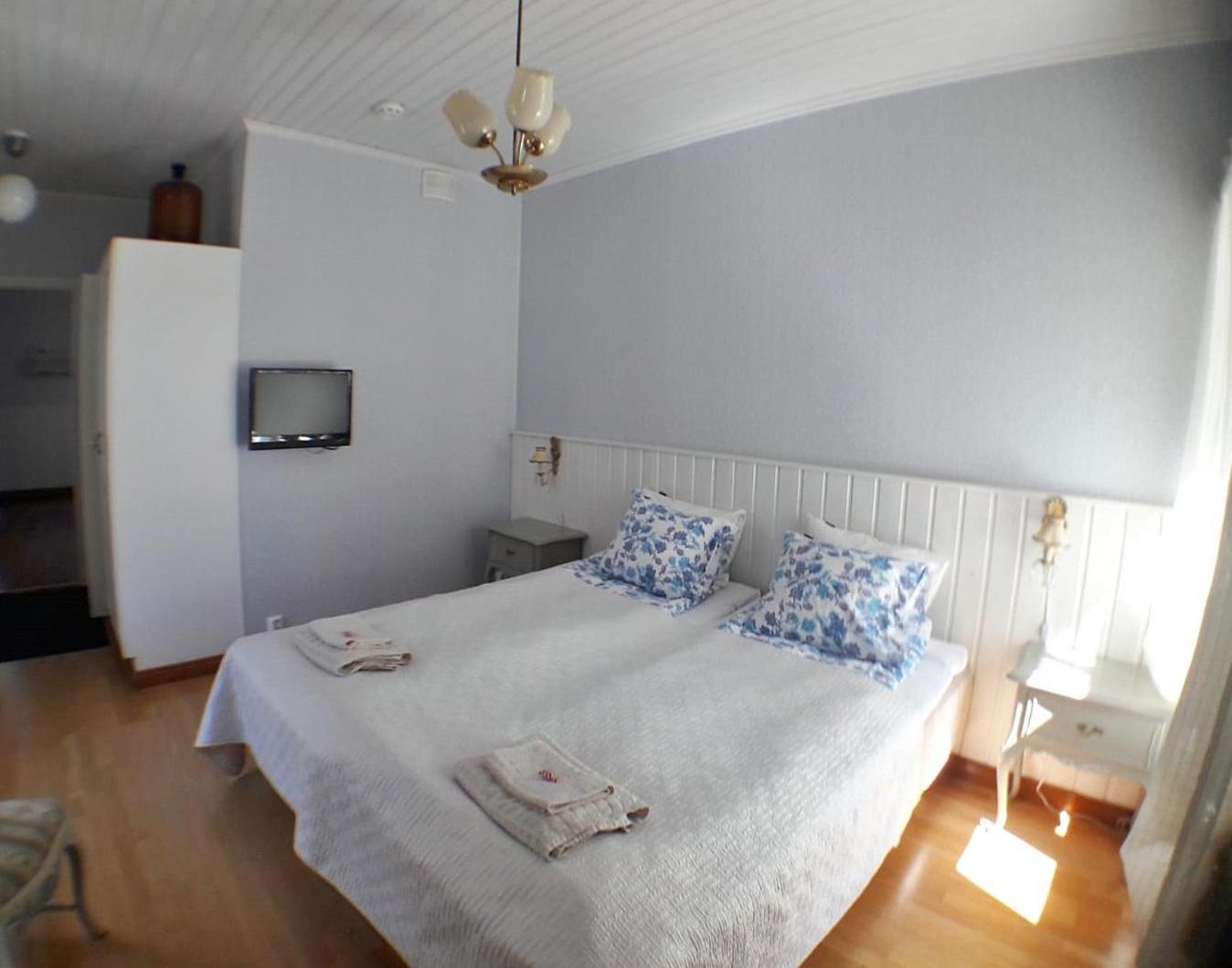 Double or Twin Room photo 1