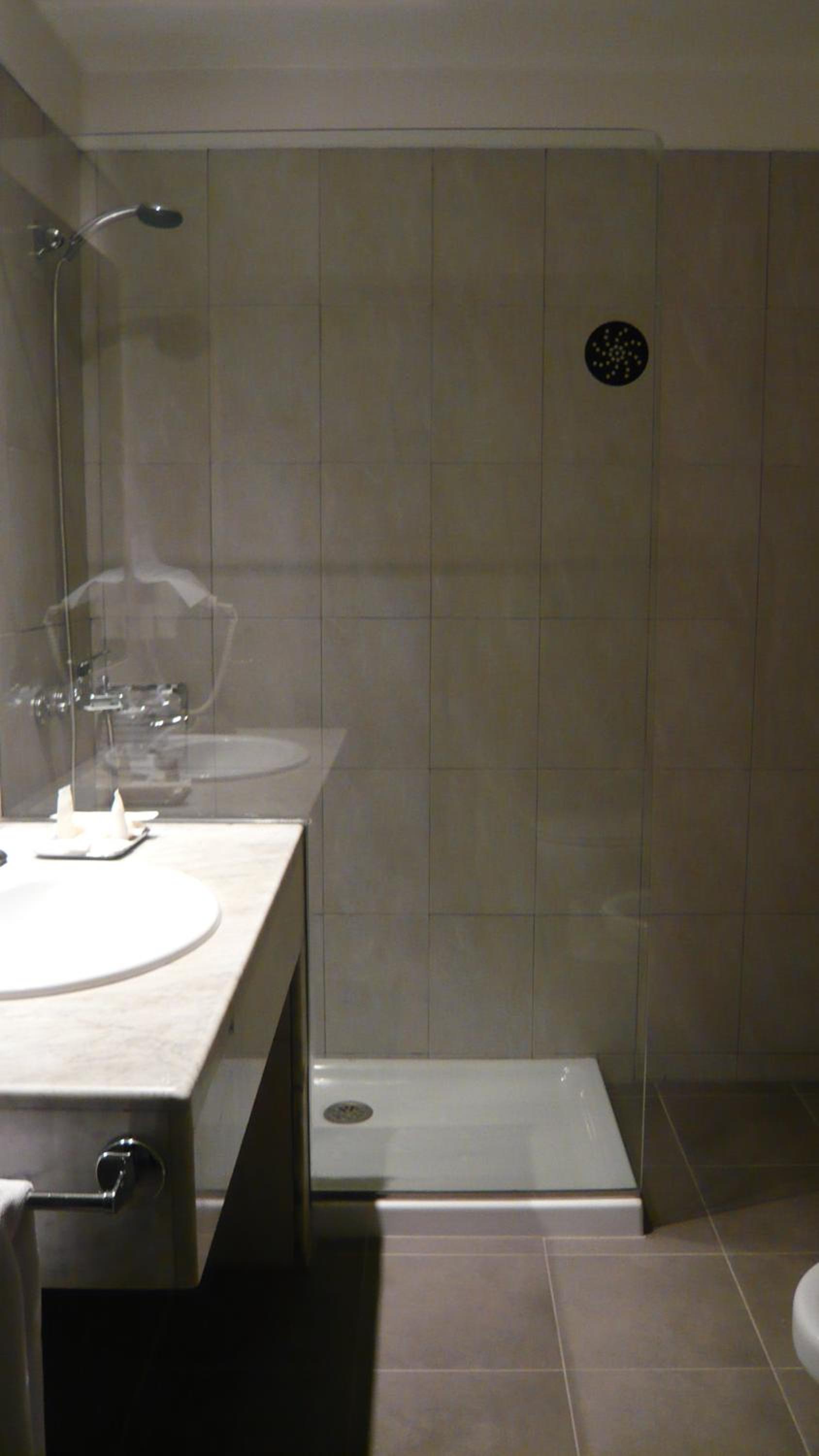 One-Bedroom Apartment (2 Adults) - Photo 8