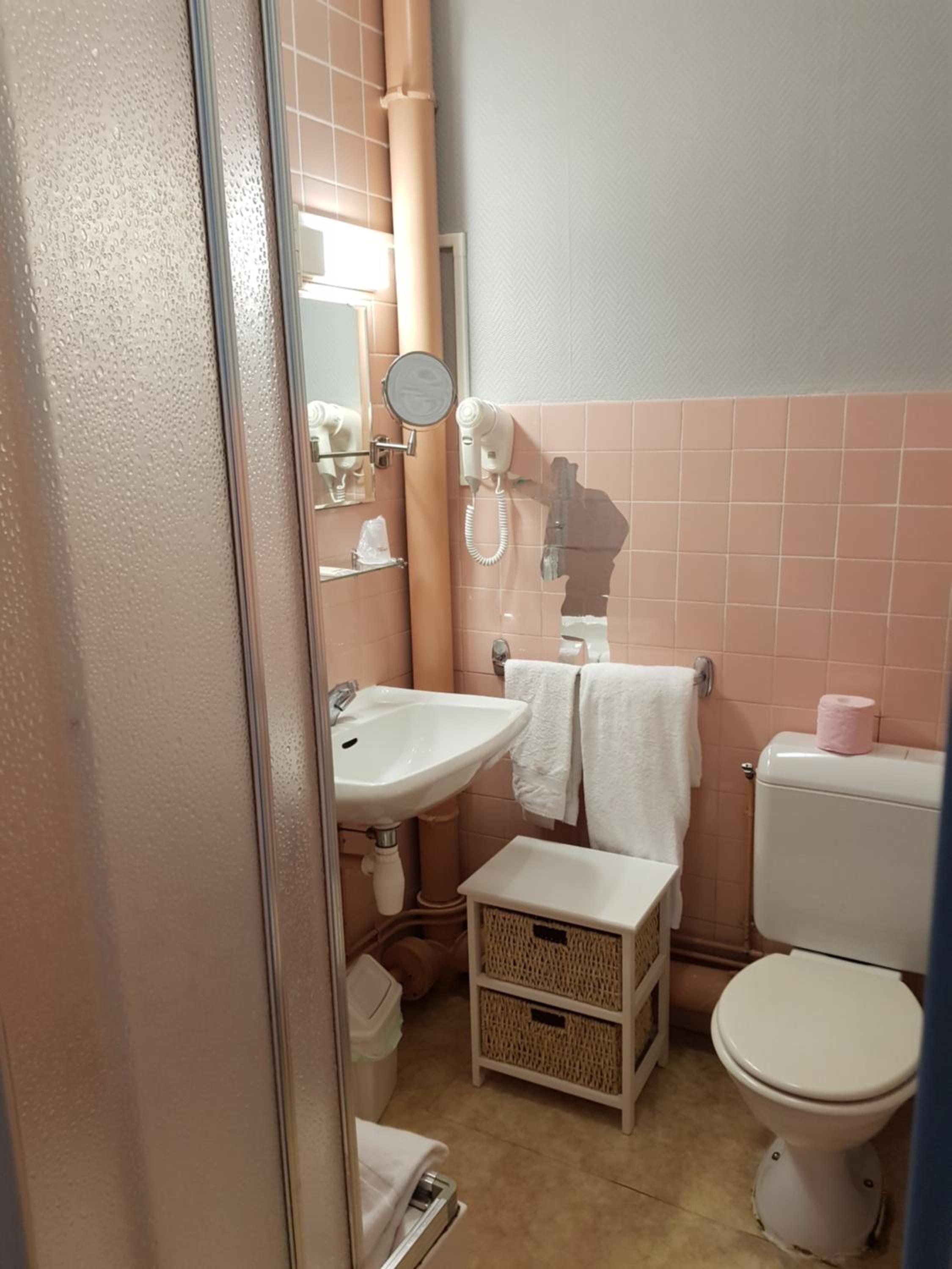 Triple Room with Shower - Photo 2