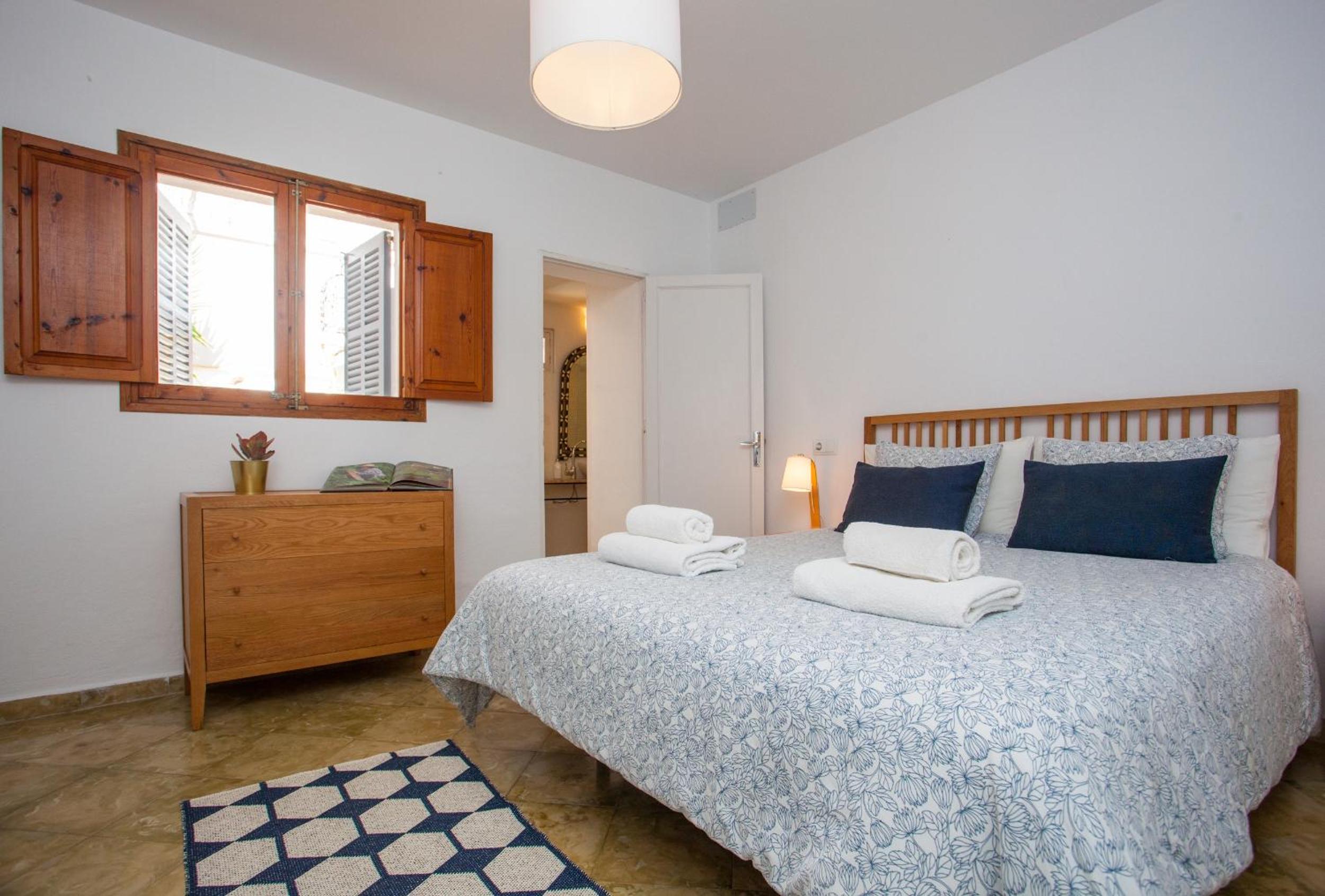 Three-Bedroom Vacation Home  photo 2