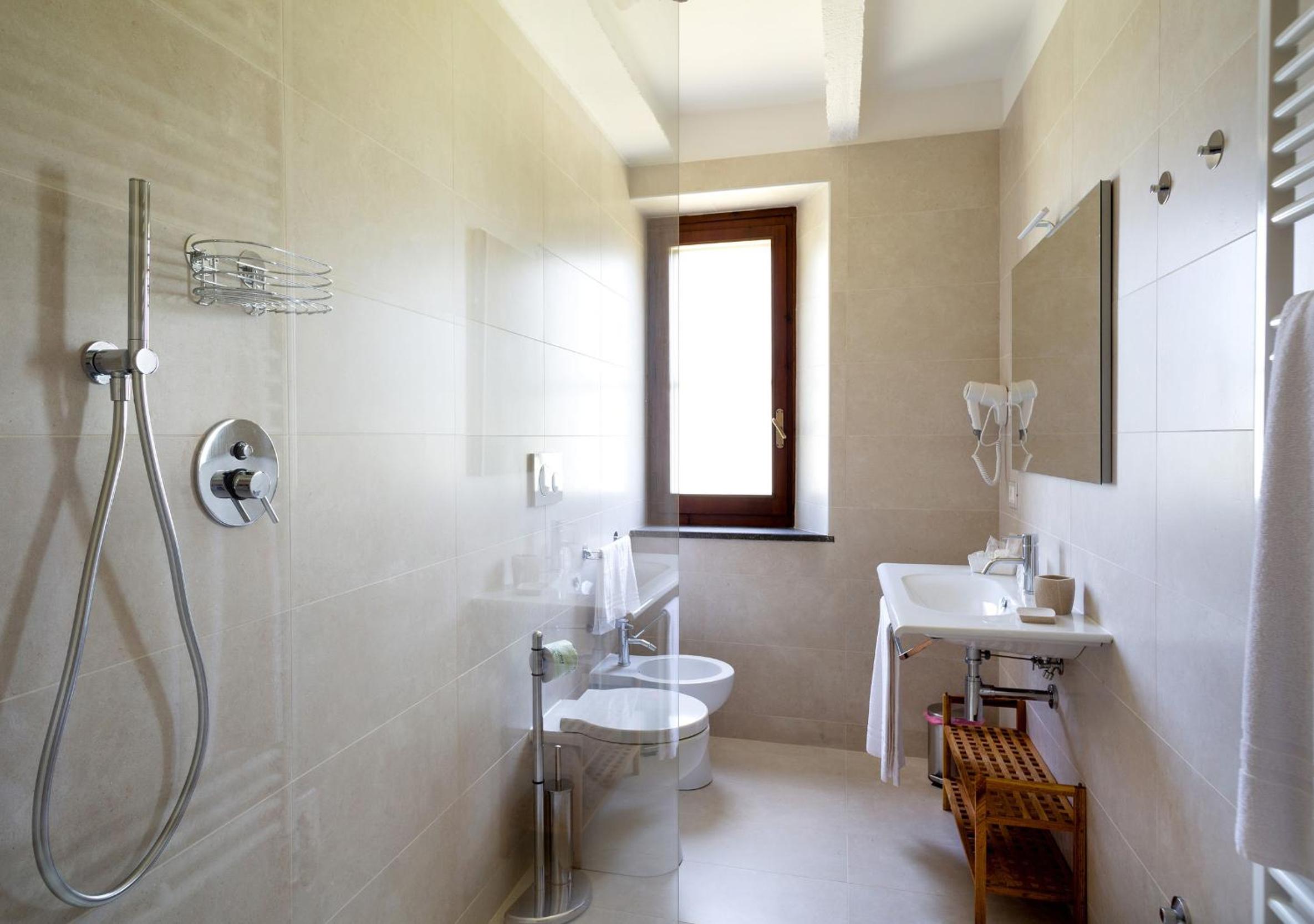 Deluxe Family Suite photo 2