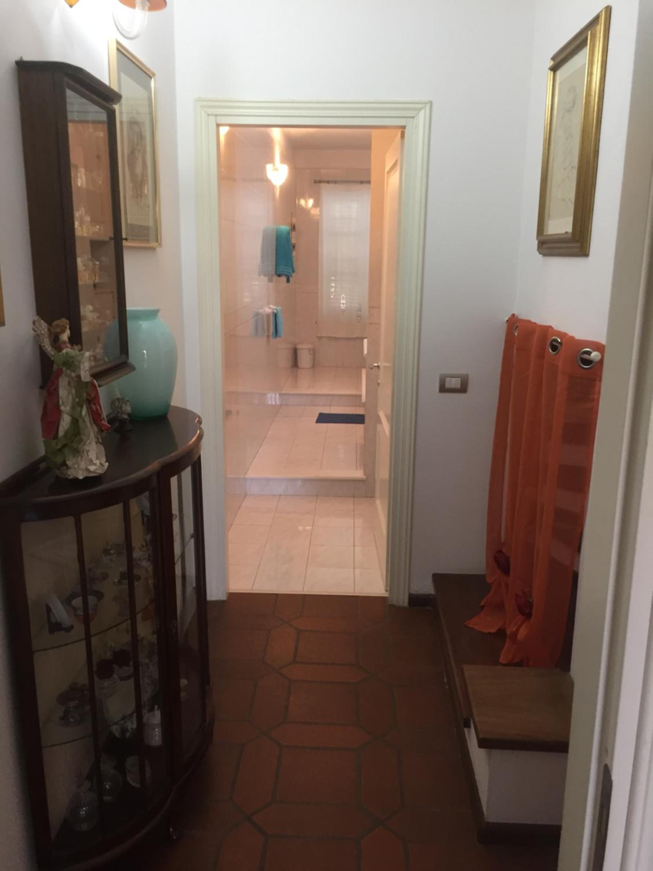 Quadruple Room with Balcony - Photo 8