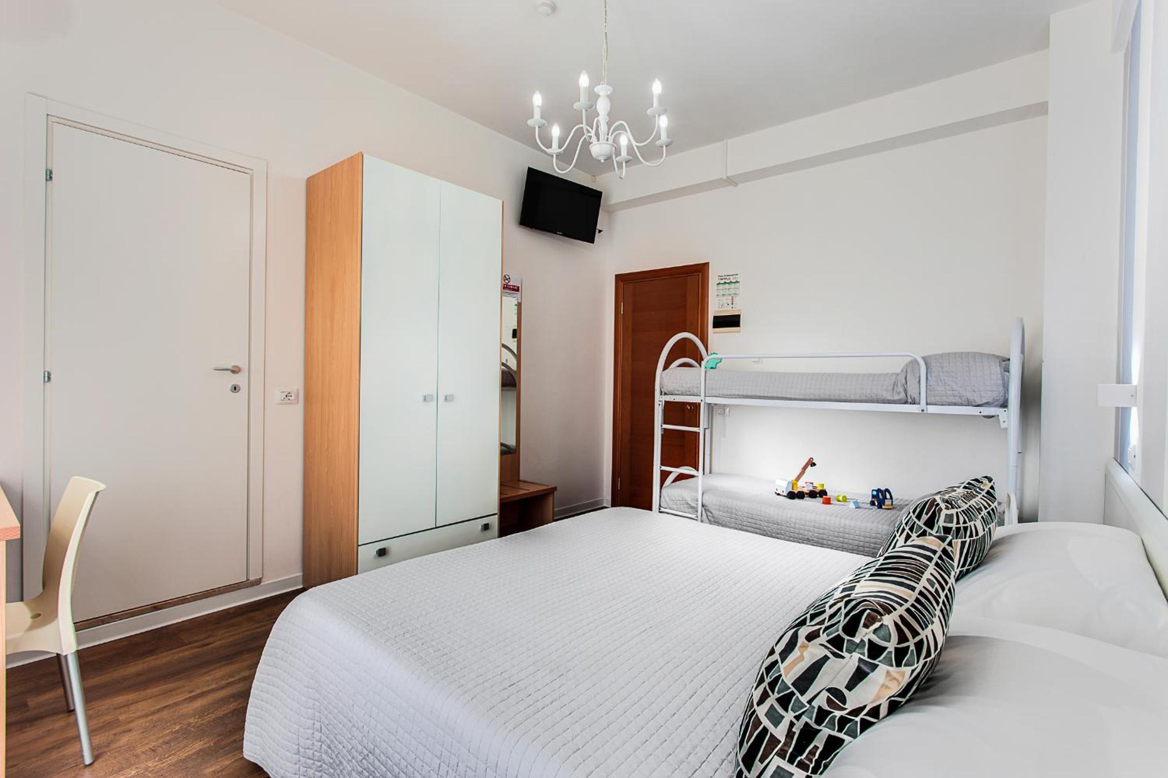 Comfort Quadruple Room - Photo 1