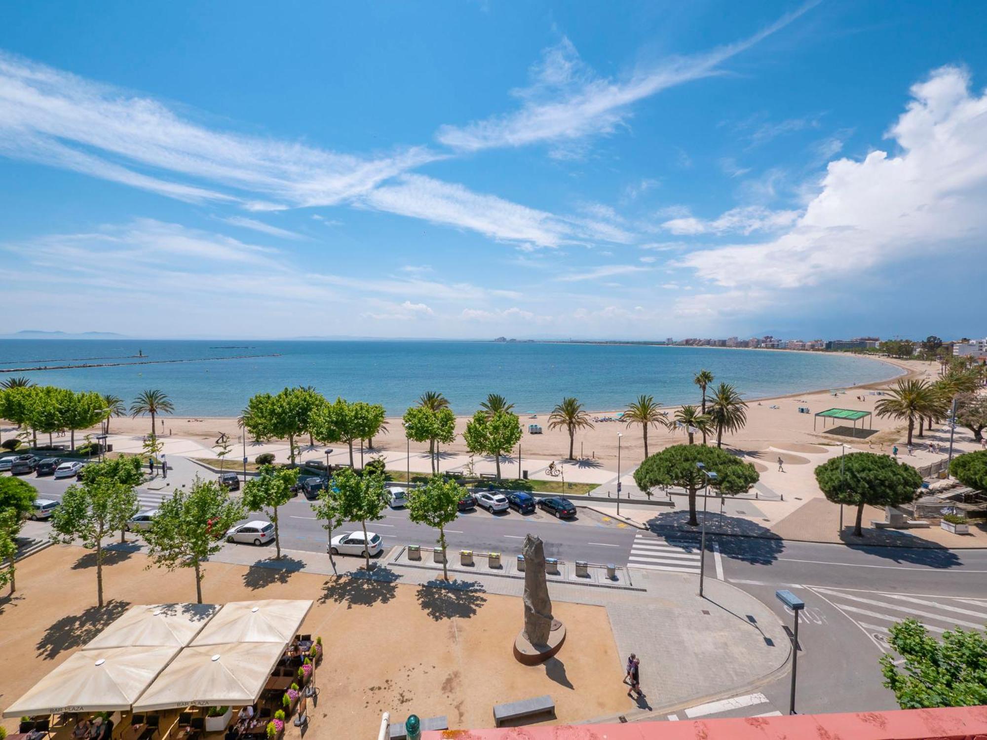Double or Twin Room with Sea View - Photo 9