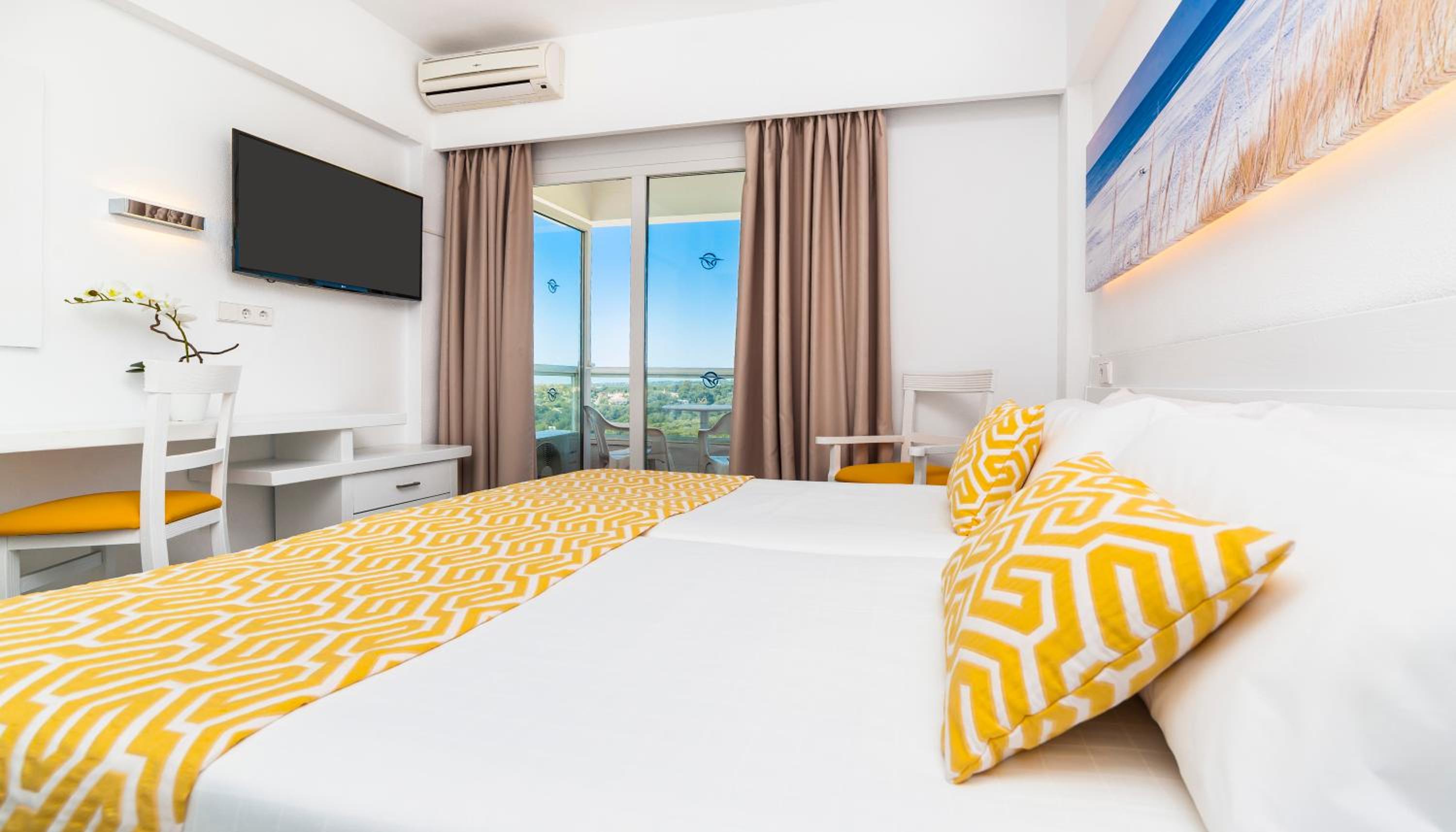 Double Room (1 Adult) photo 2