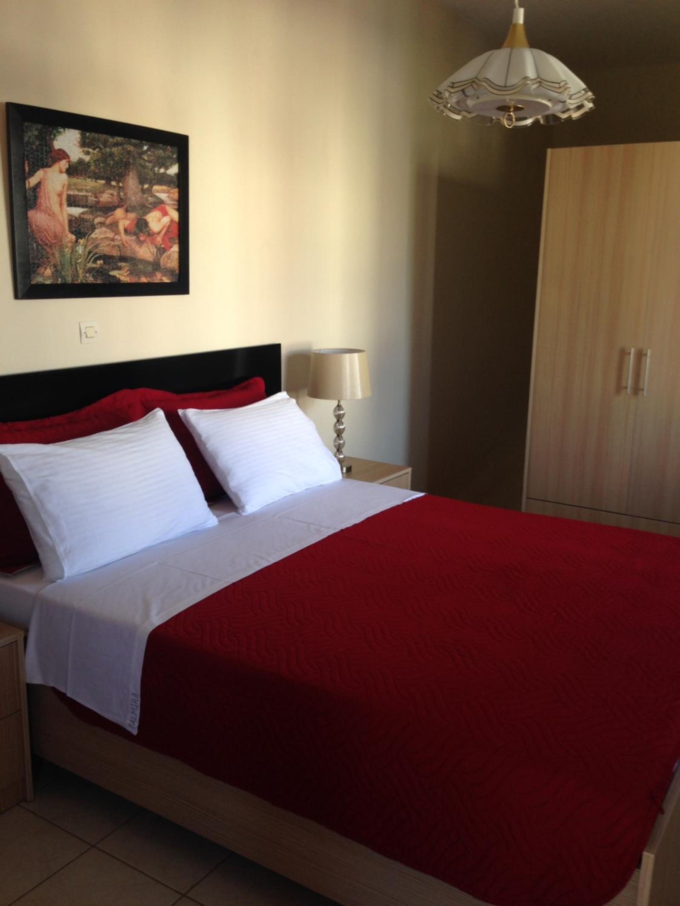 One-Bedroom Apartment (2 People) - Photo 2