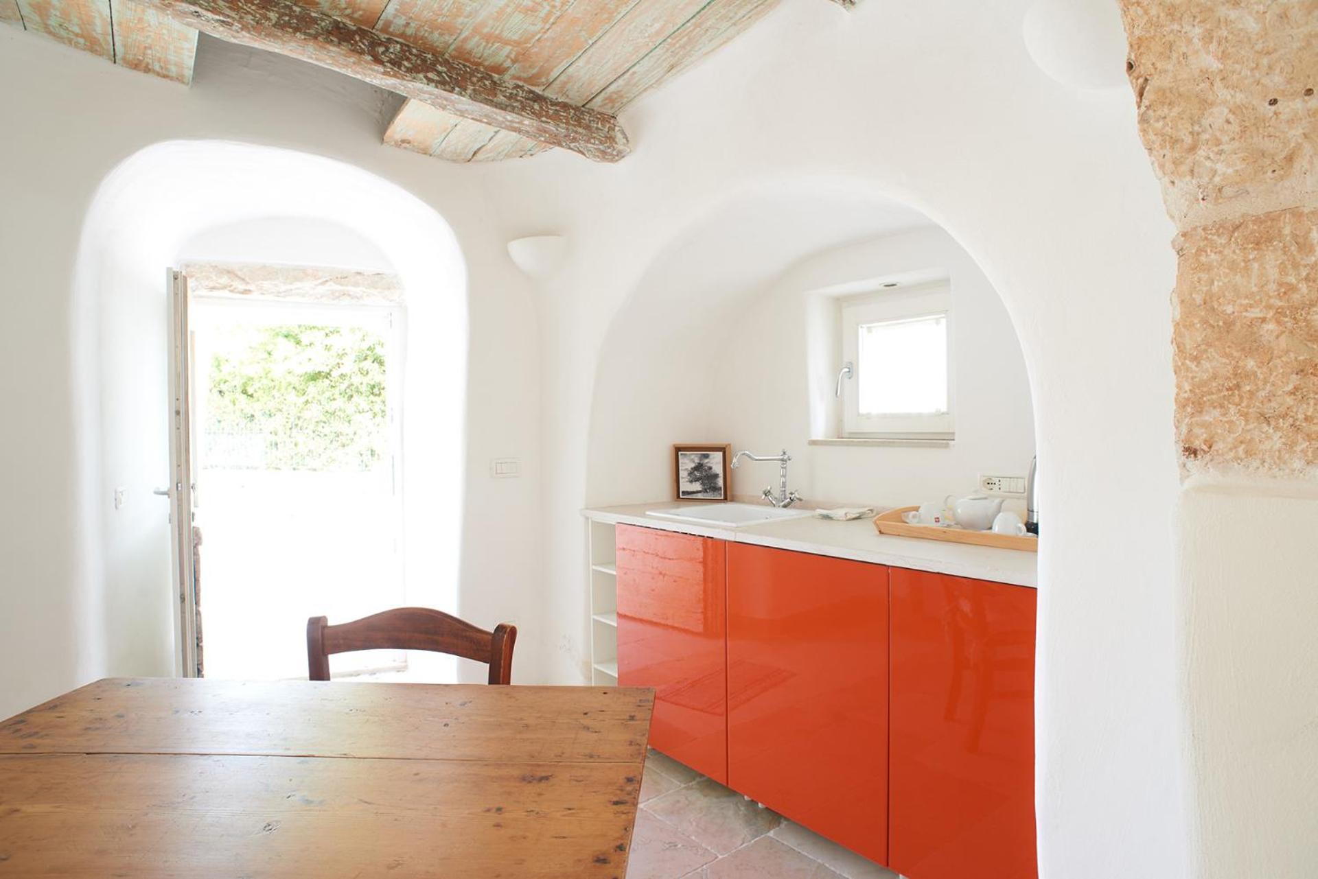 Suite - Photo 13