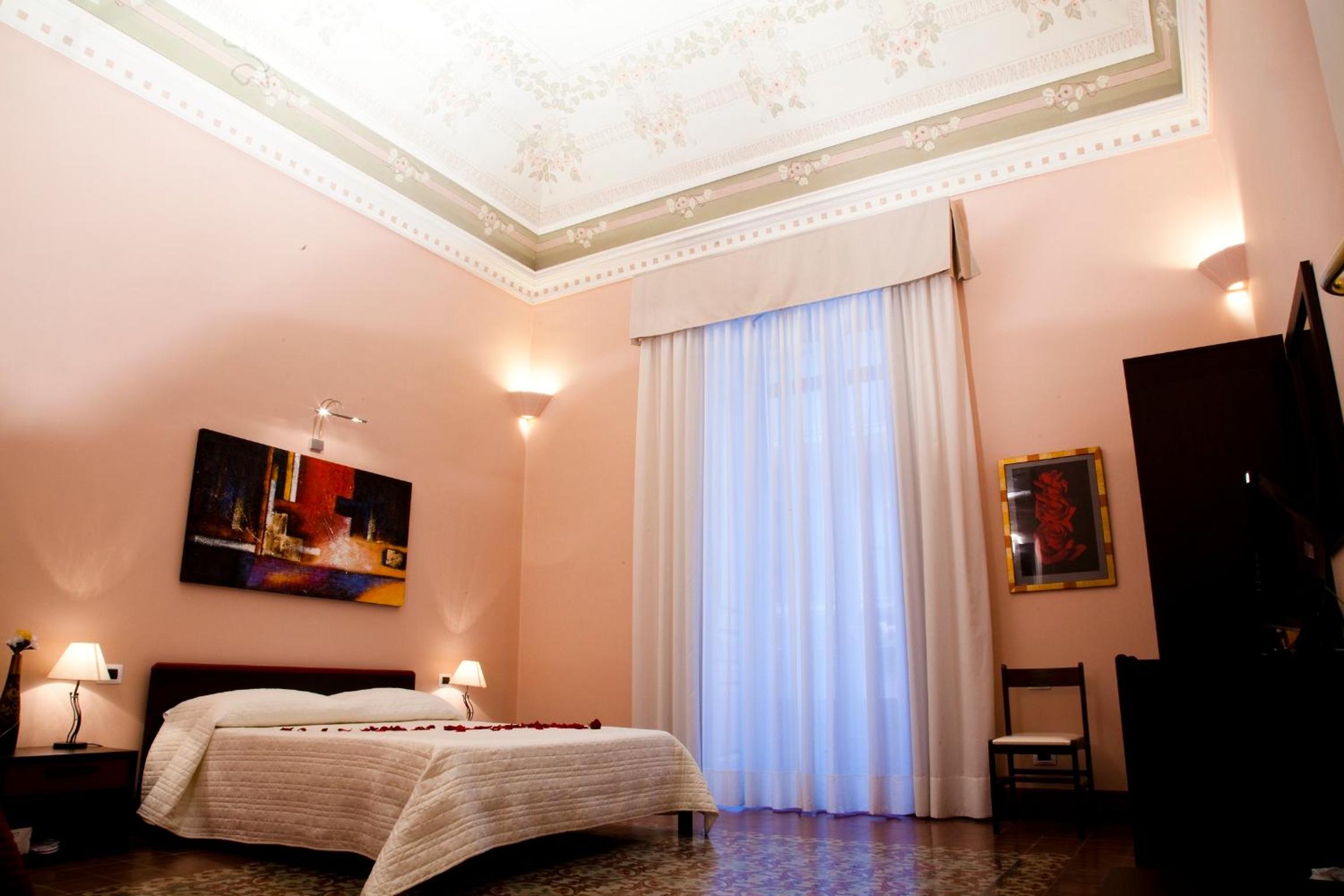 Deluxe Double Room with Spa Bath  - Photo 9