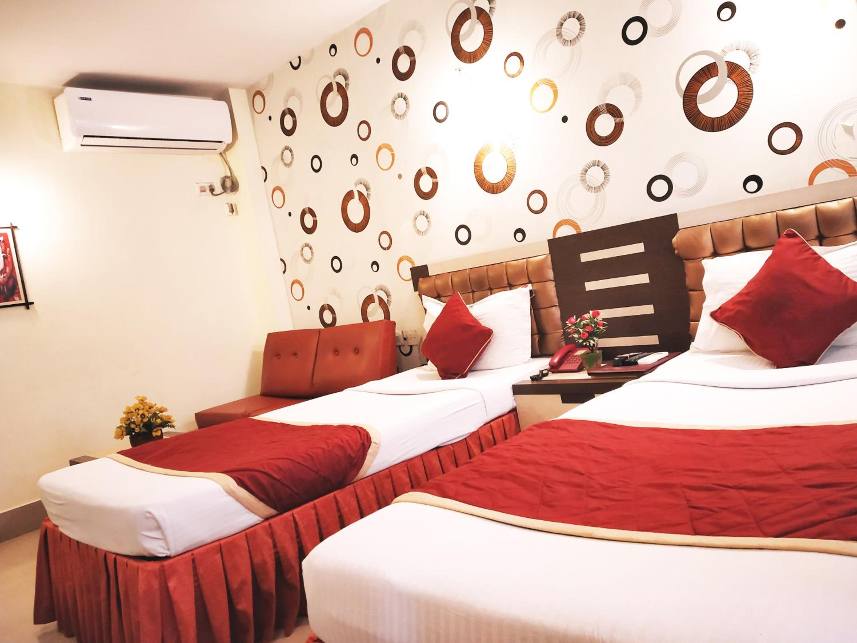 Deluxe Double or Twin Room - Photo 7