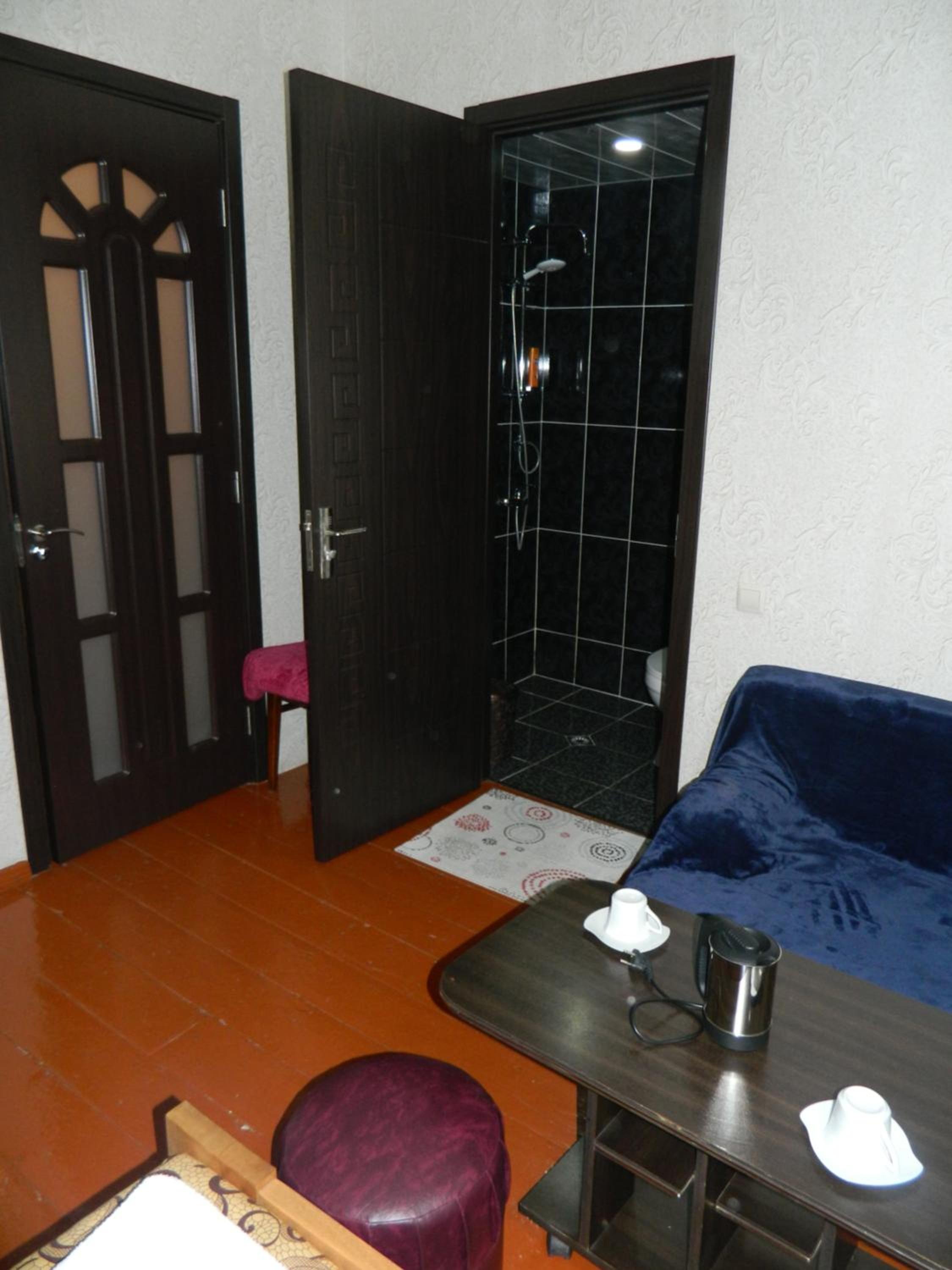 Twin Room with Private Bathroom photo 3
