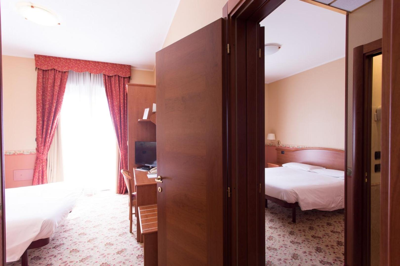 Superior Double Room - Photo 9