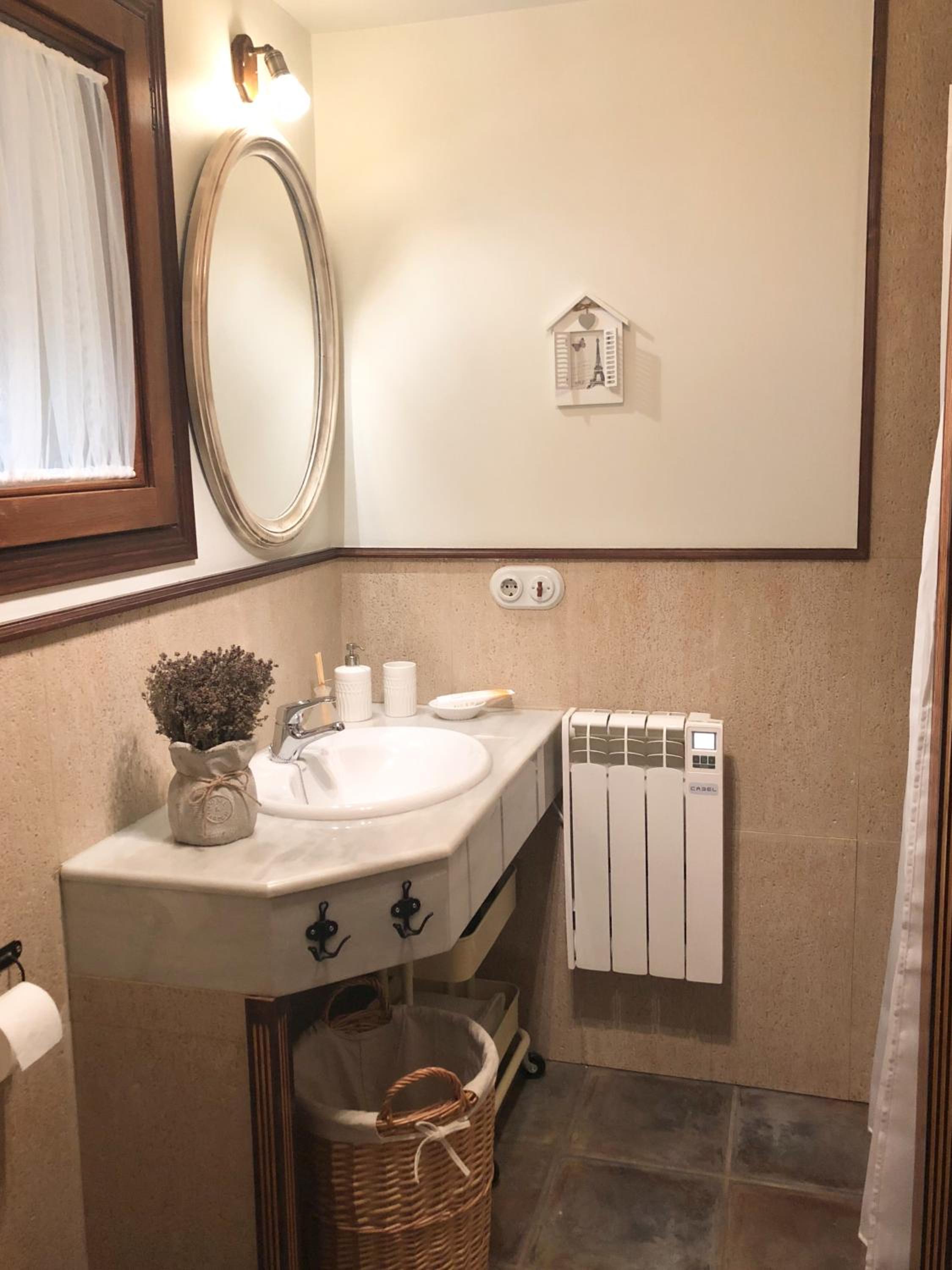 Studio Apartment - Photo 9