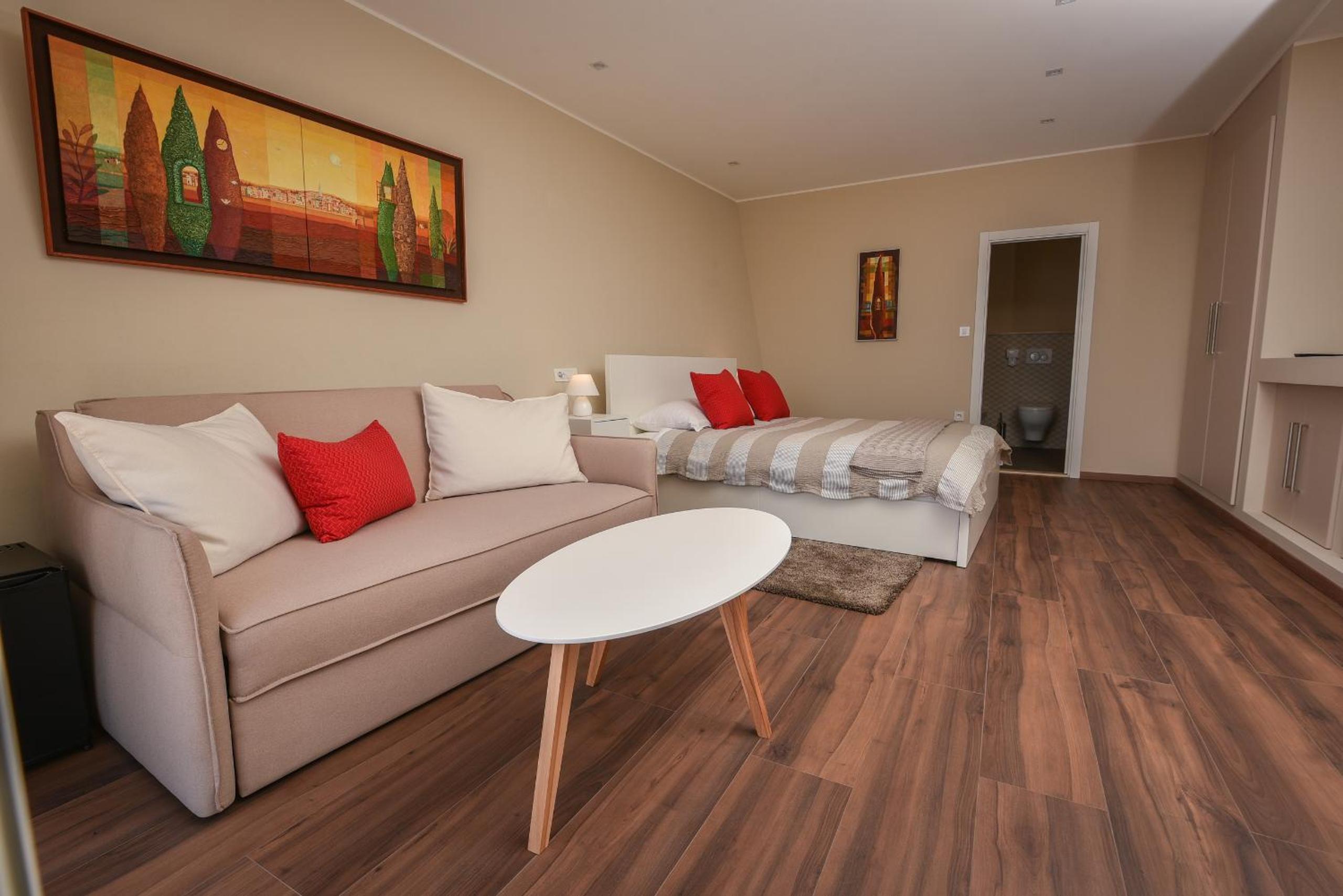 Junior Suite with Terrace - Photo 10