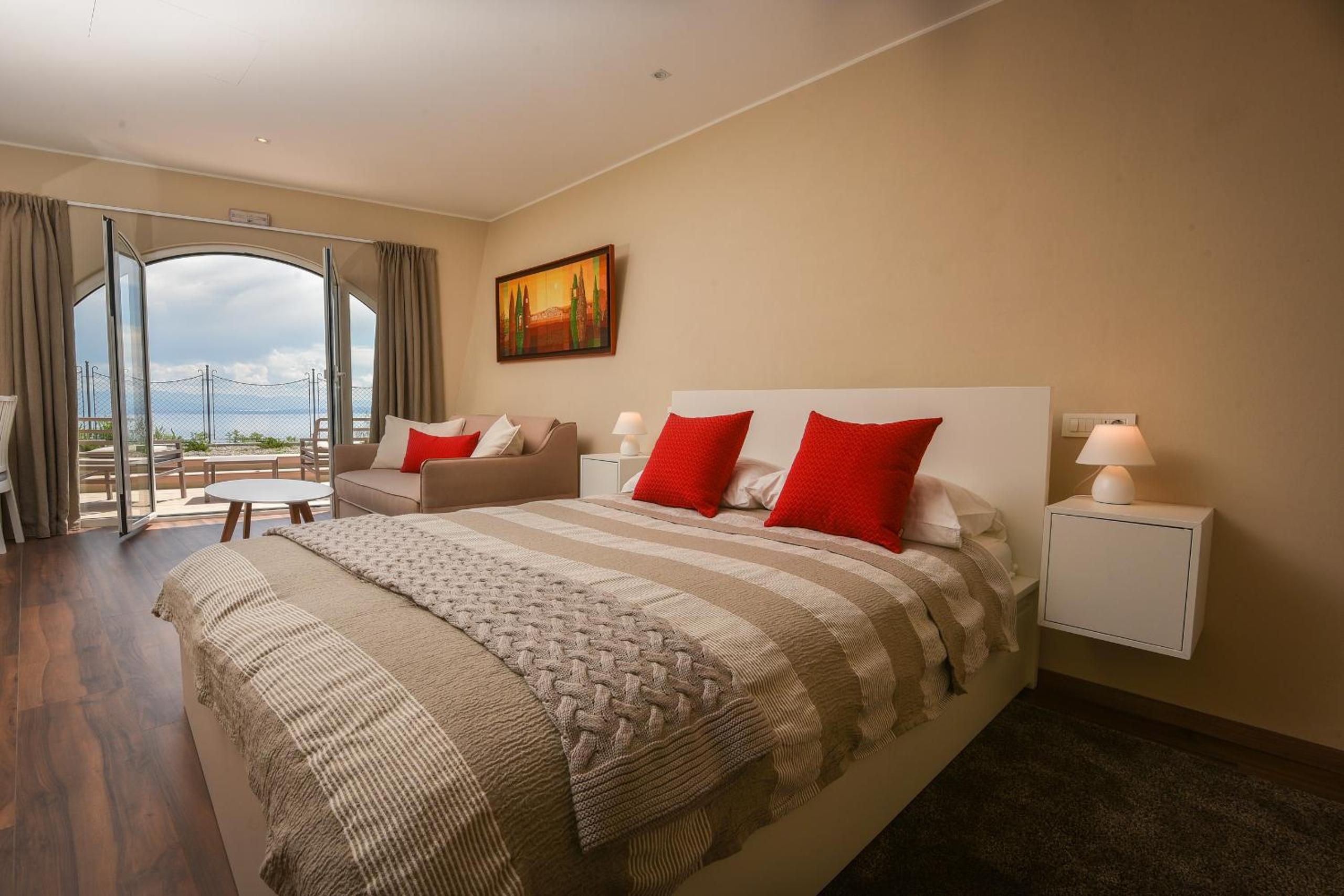 Junior Suite with Terrace - Photo 14