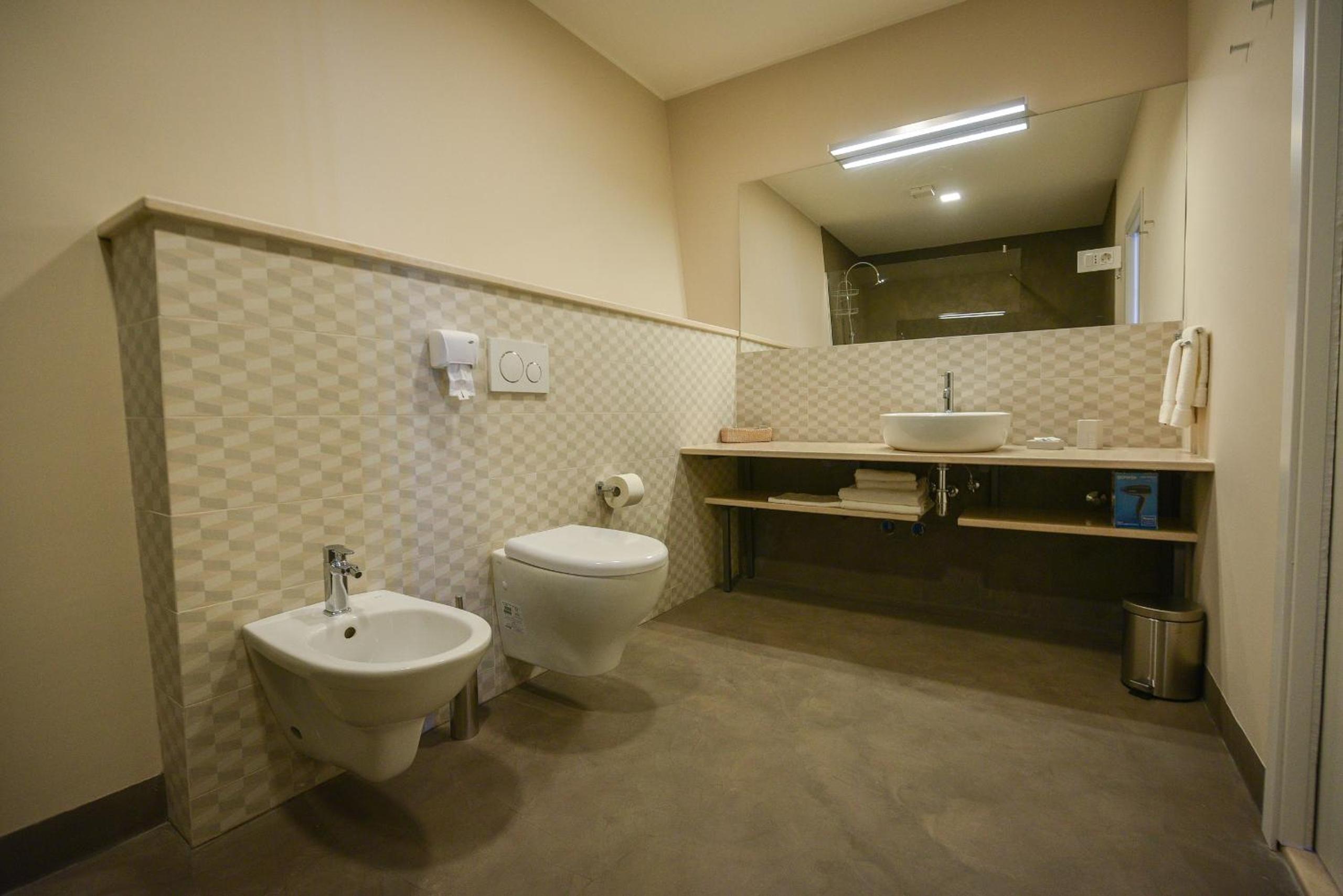 Junior Suite with Terrace - Photo 8
