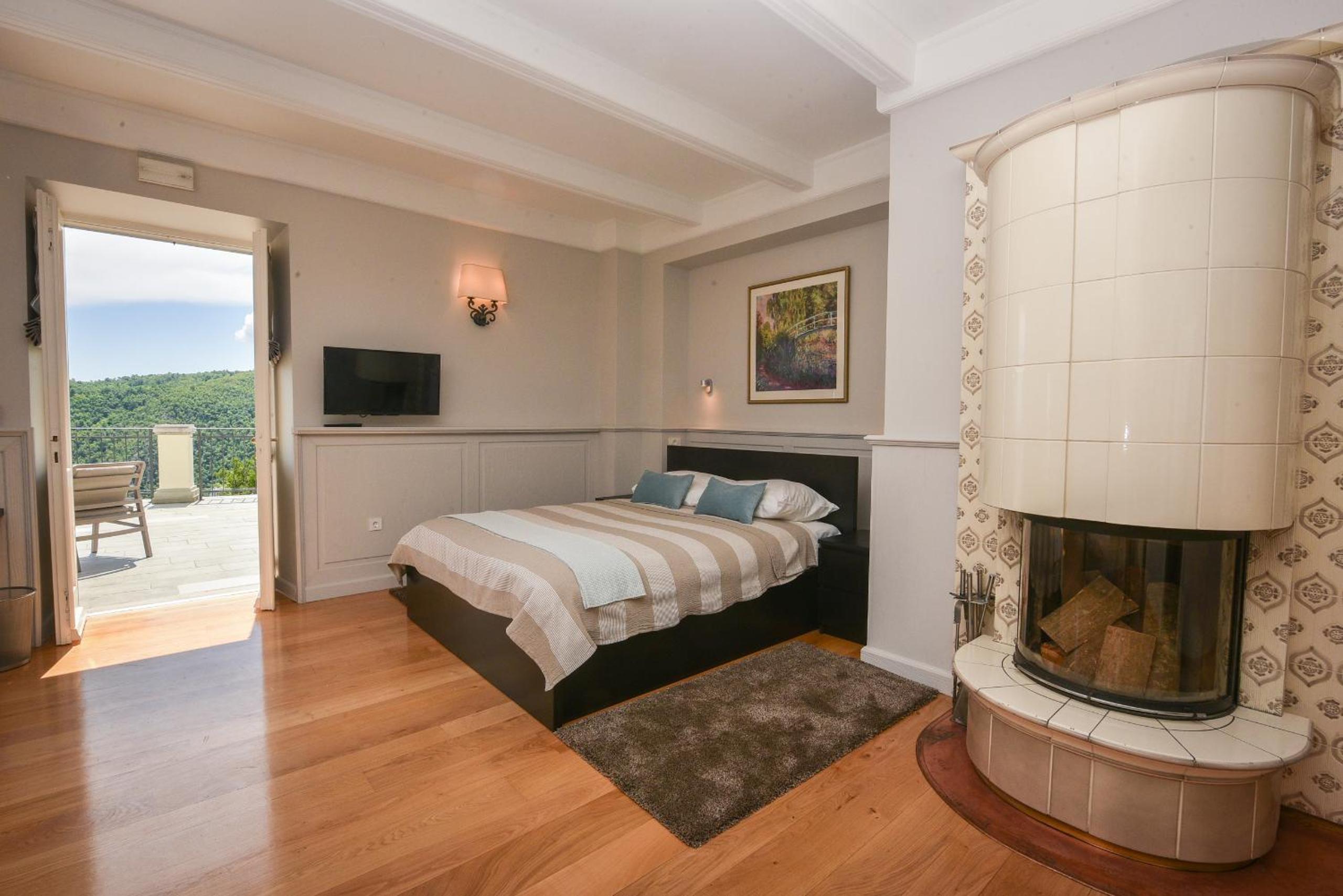 Junior Suite with Terrace - Photo 1