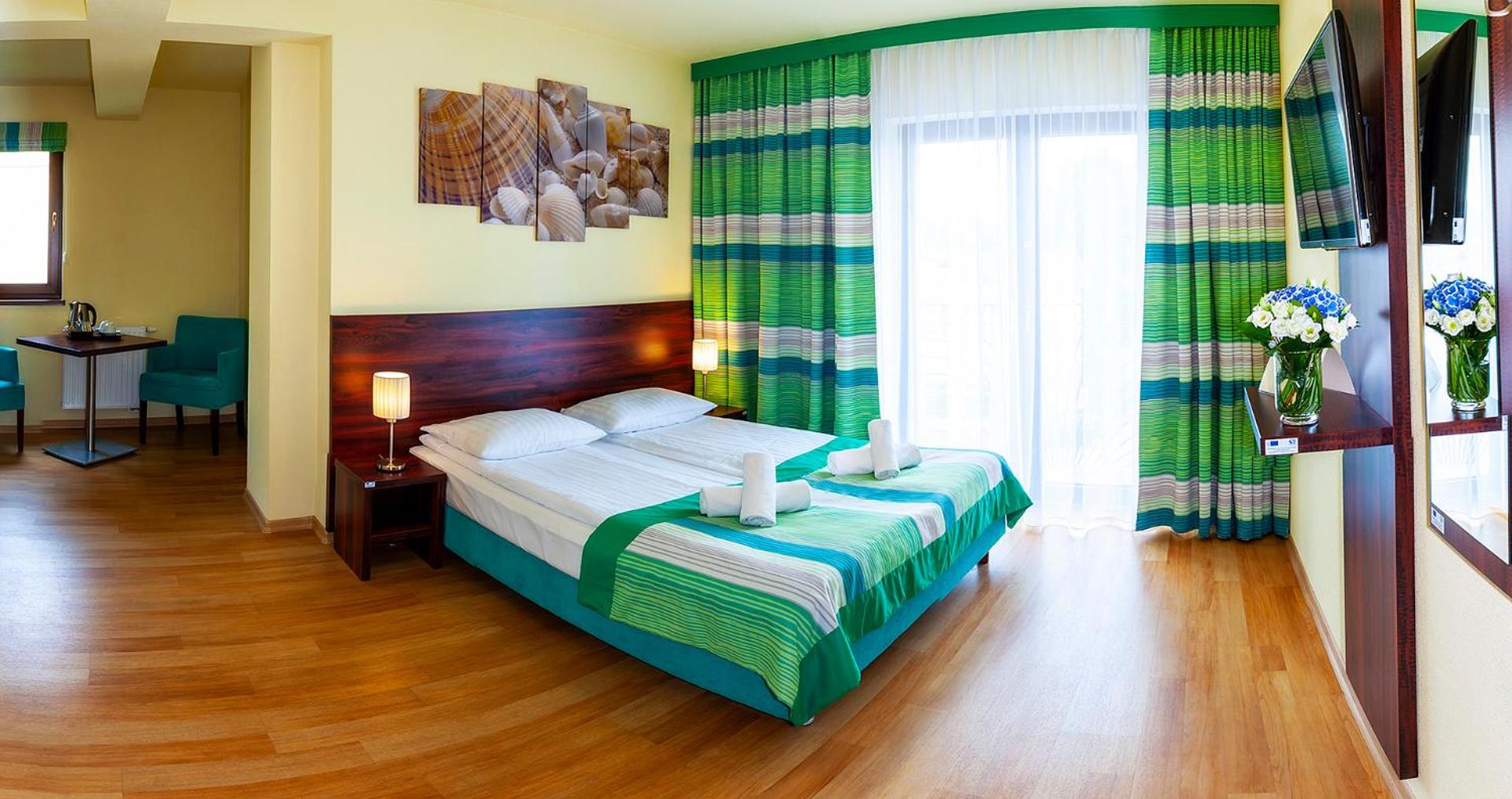 Double Room with Balcony - Photo 1
