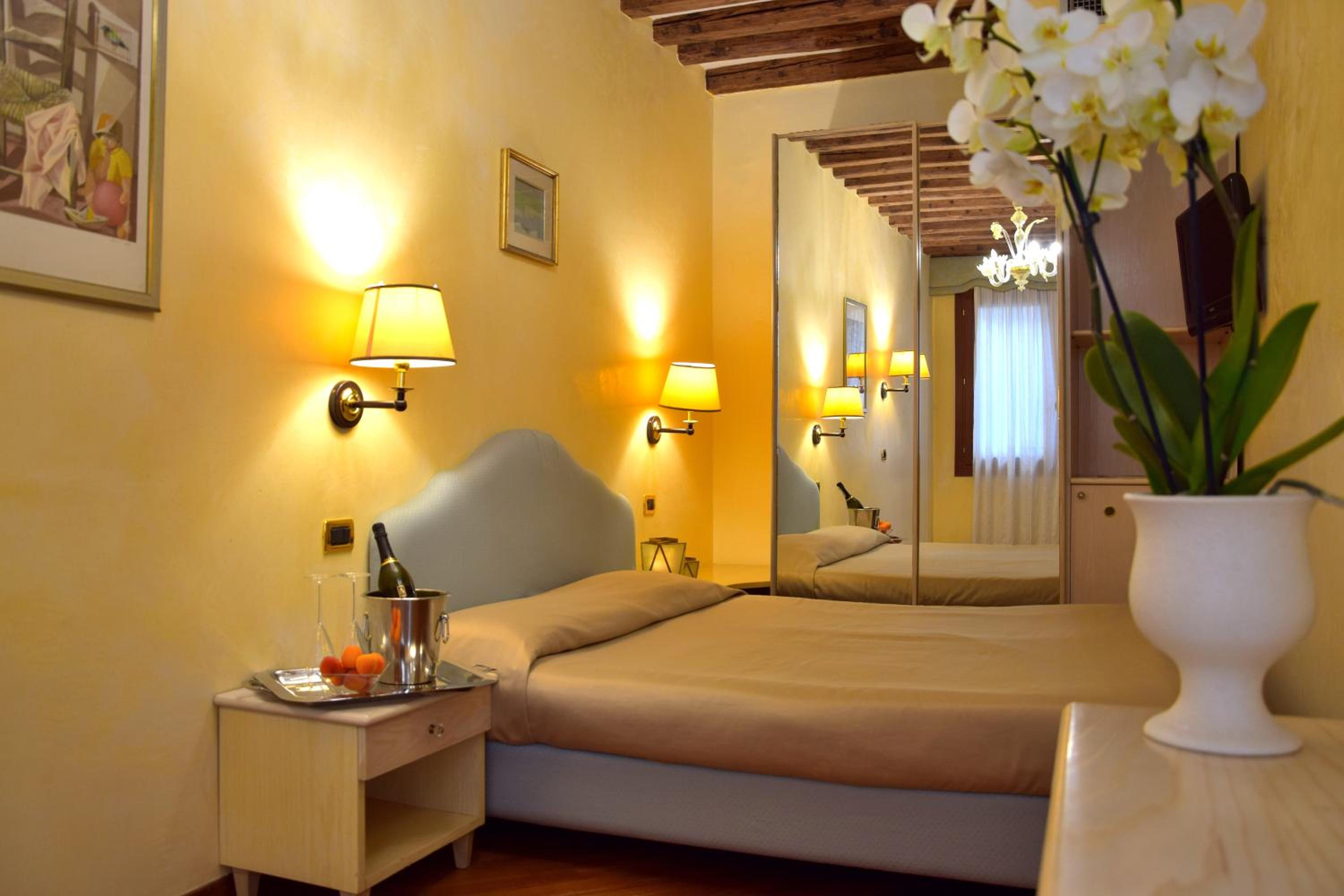 Double Or Twin Room photo 3
