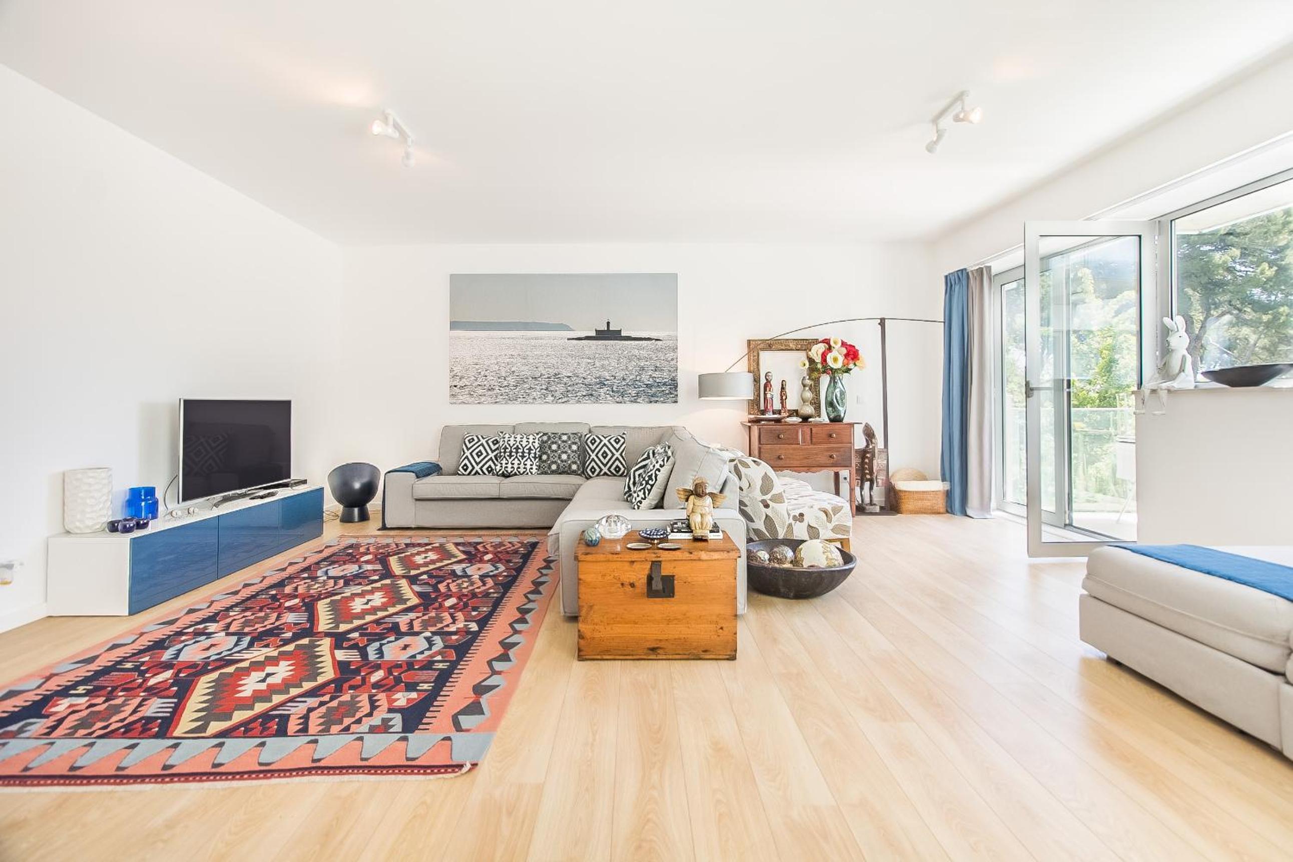 Apartment photo 1