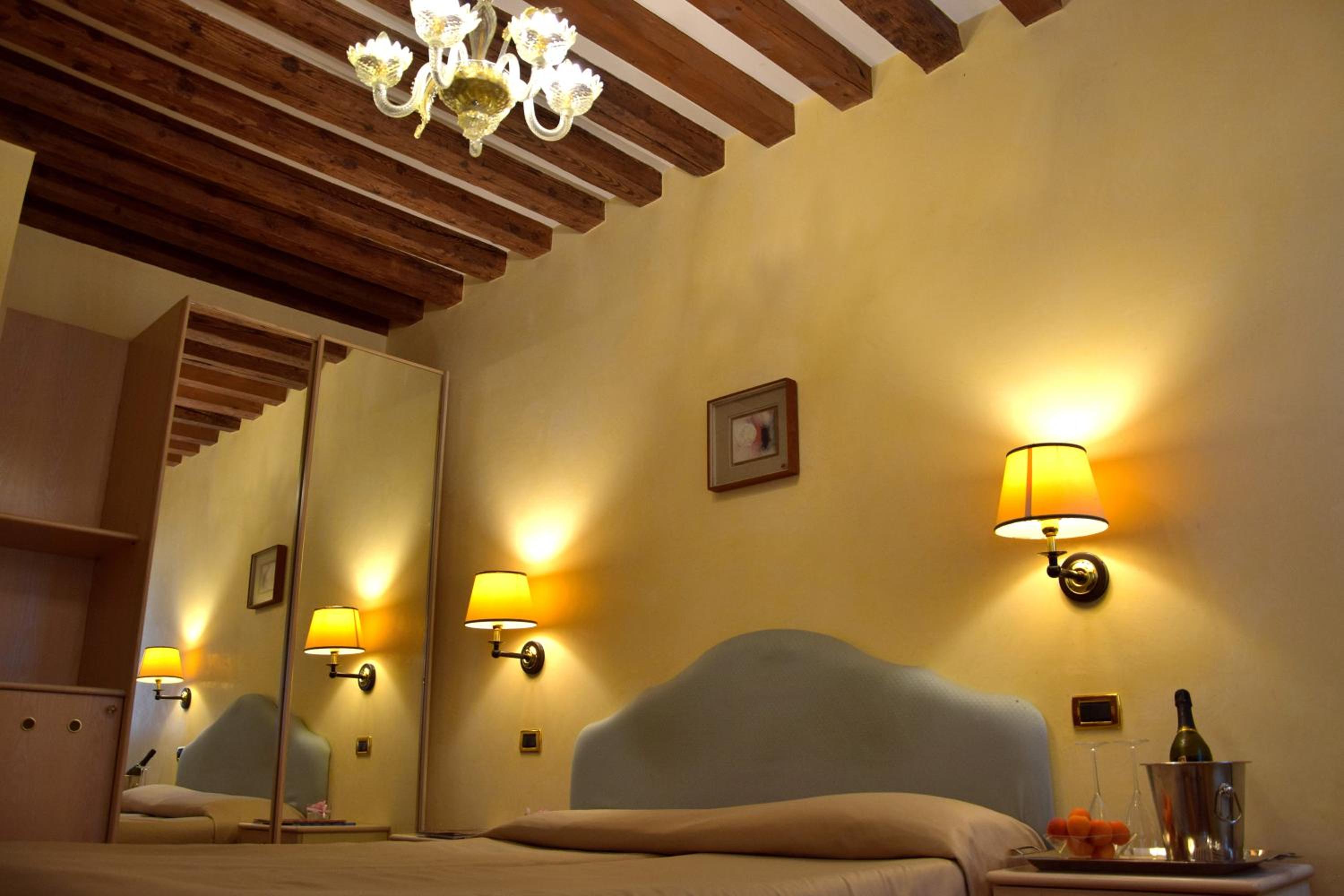 Double Or Twin Room photo 2