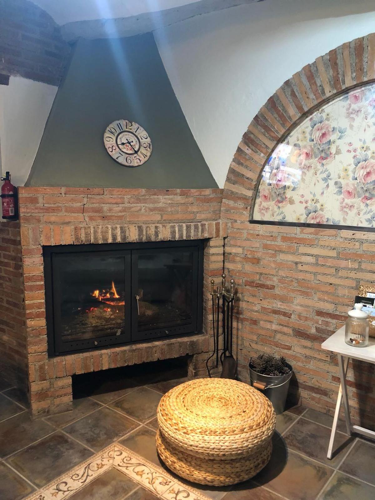 Studio Apartment - Photo 13