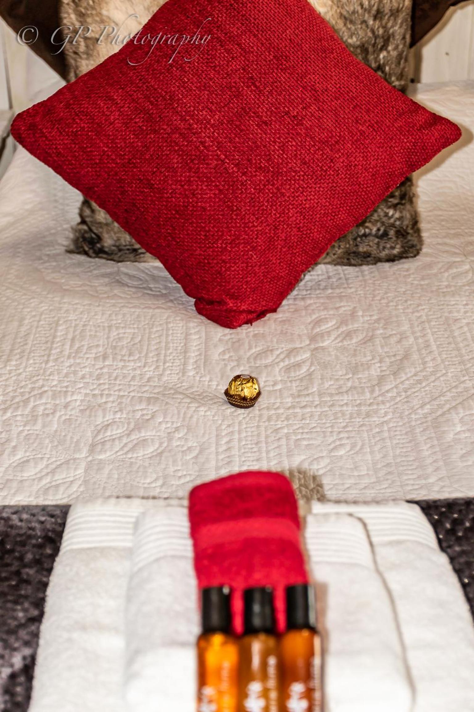 Deluxe Queen Suite - Photo 28