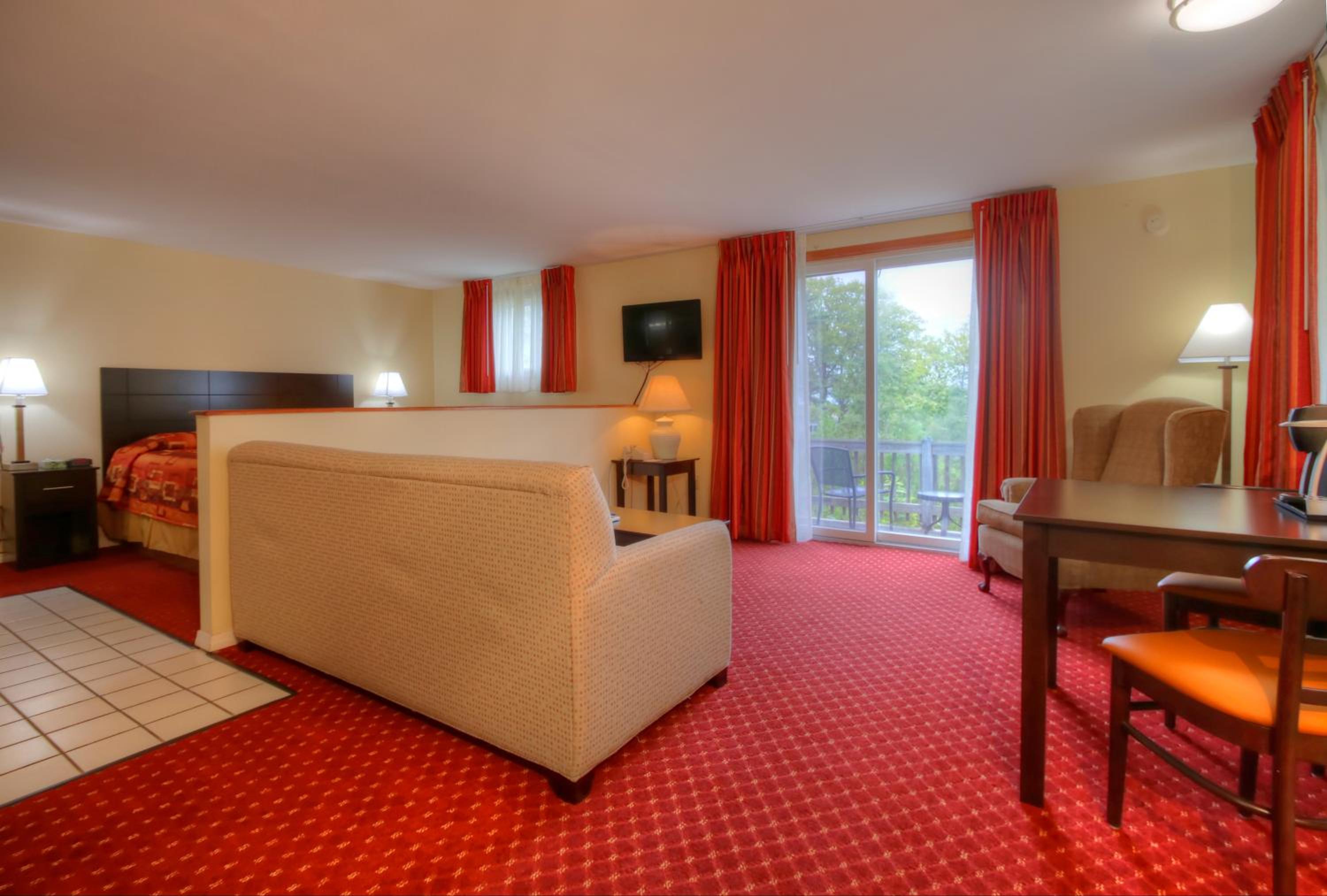 Honeymoon Suite Junior