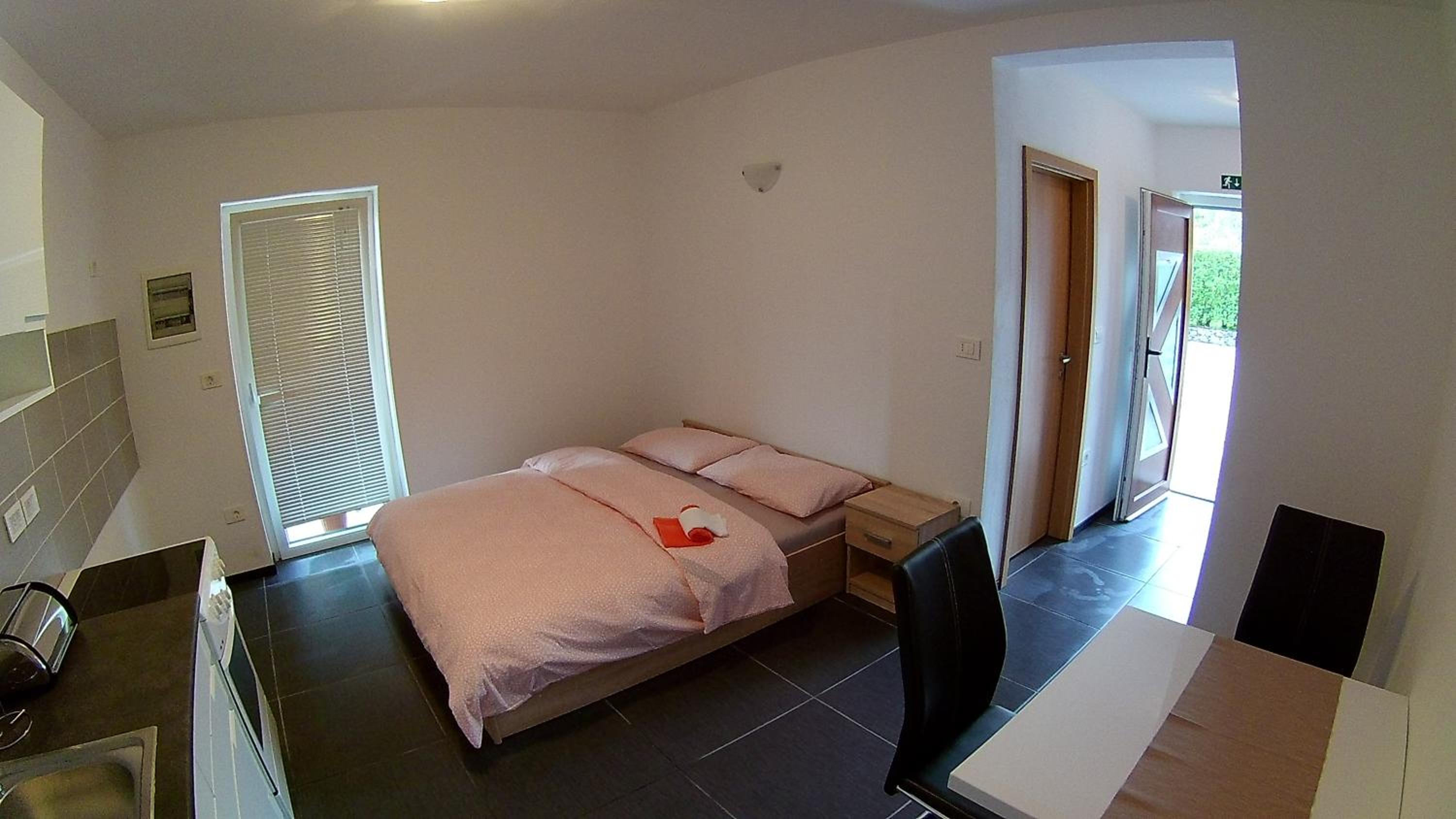 Studio Apartment photo 3