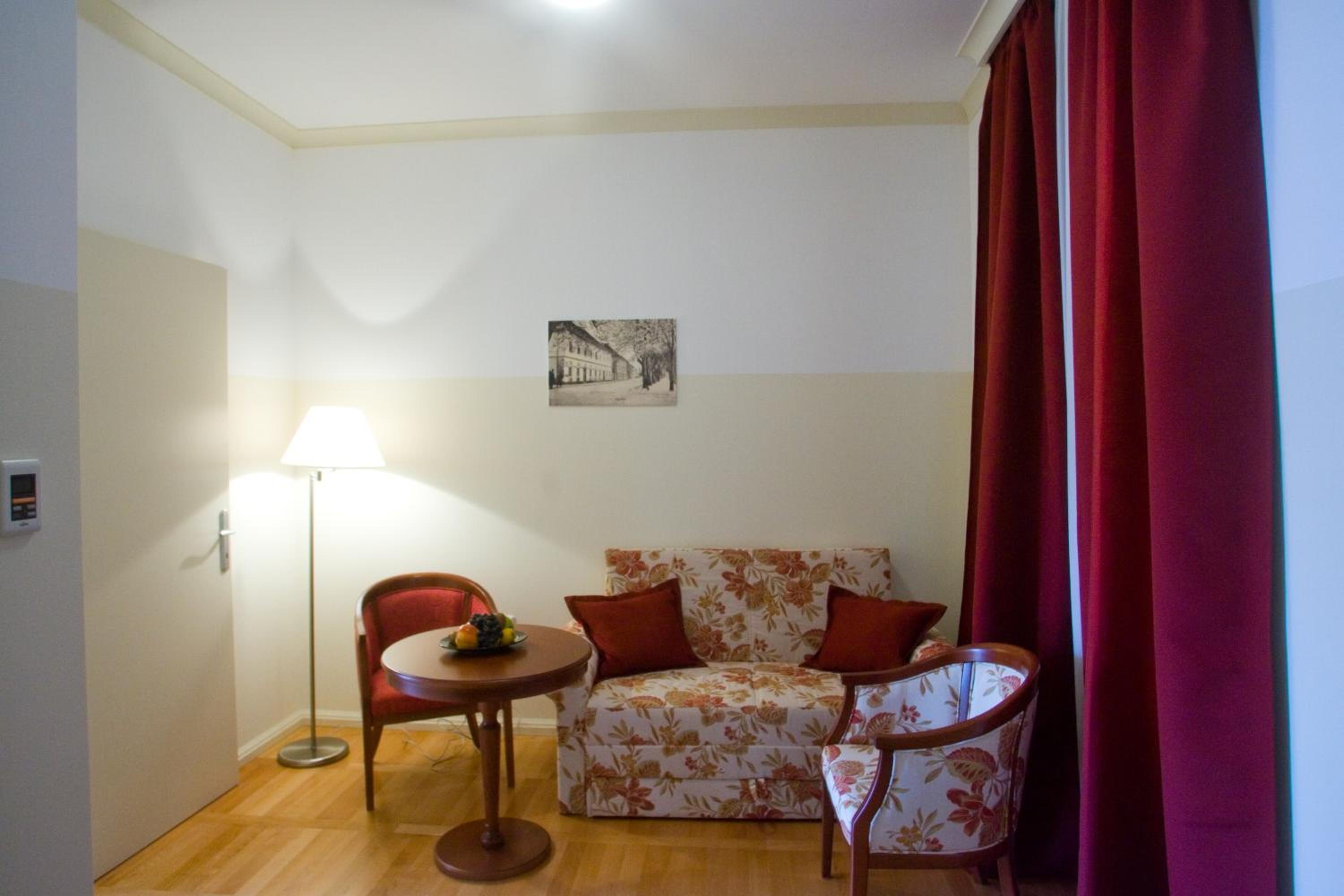 Junior Suite - Photo 8