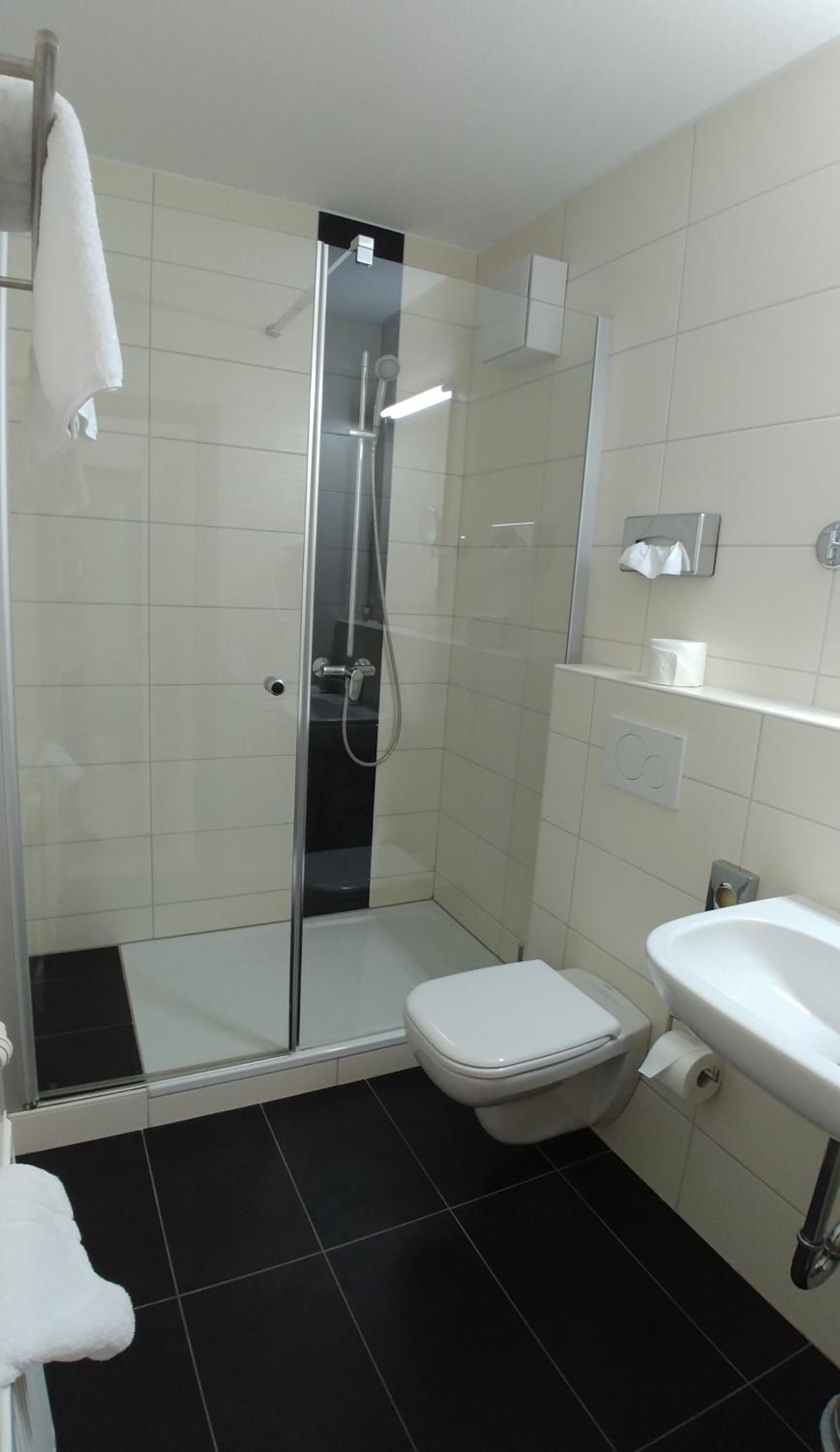 Single Room photo 3