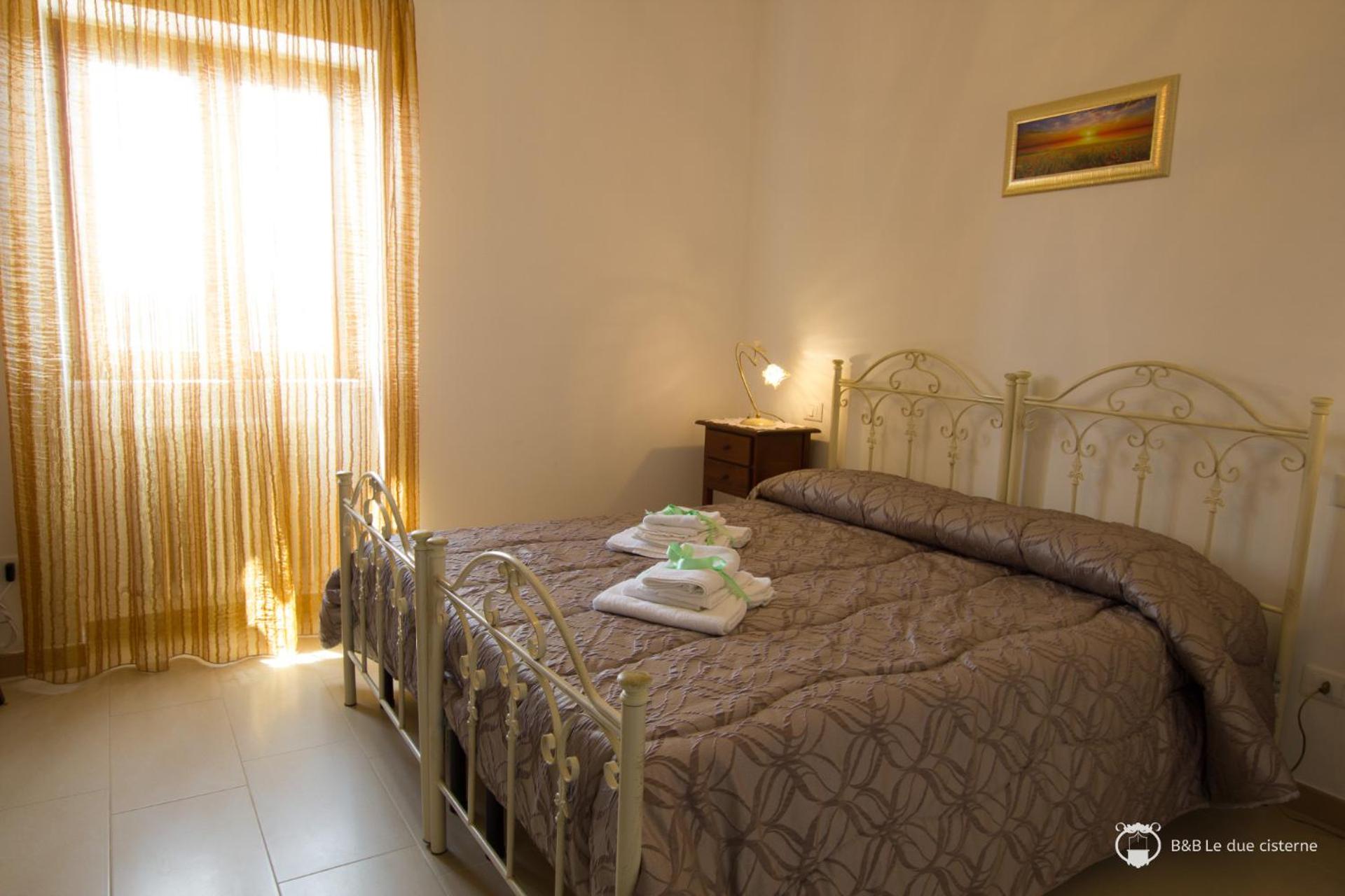 Double or Twin Room with Private Bathroom photo 2